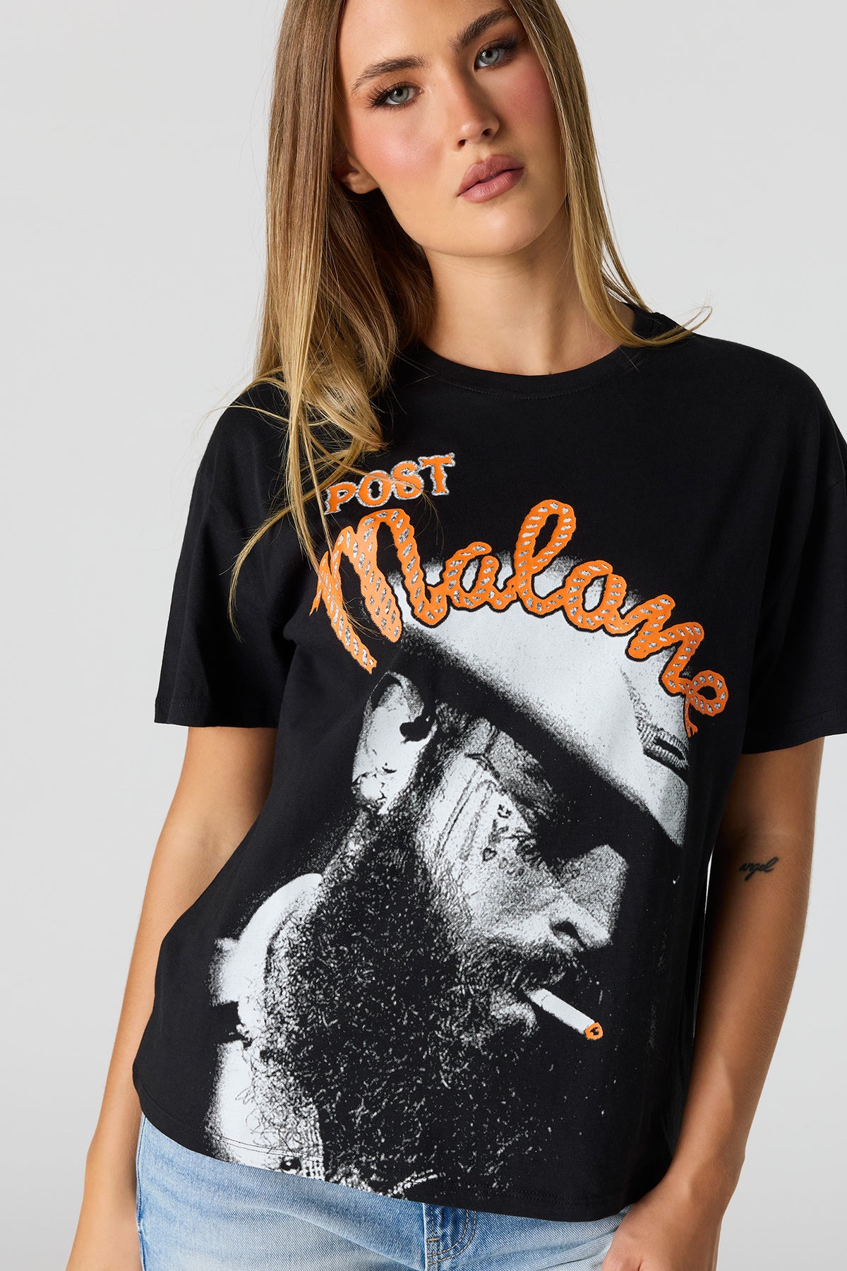 Alt View 4. Post Malone Graphic Boyfriend T-Shirt - Charcoal