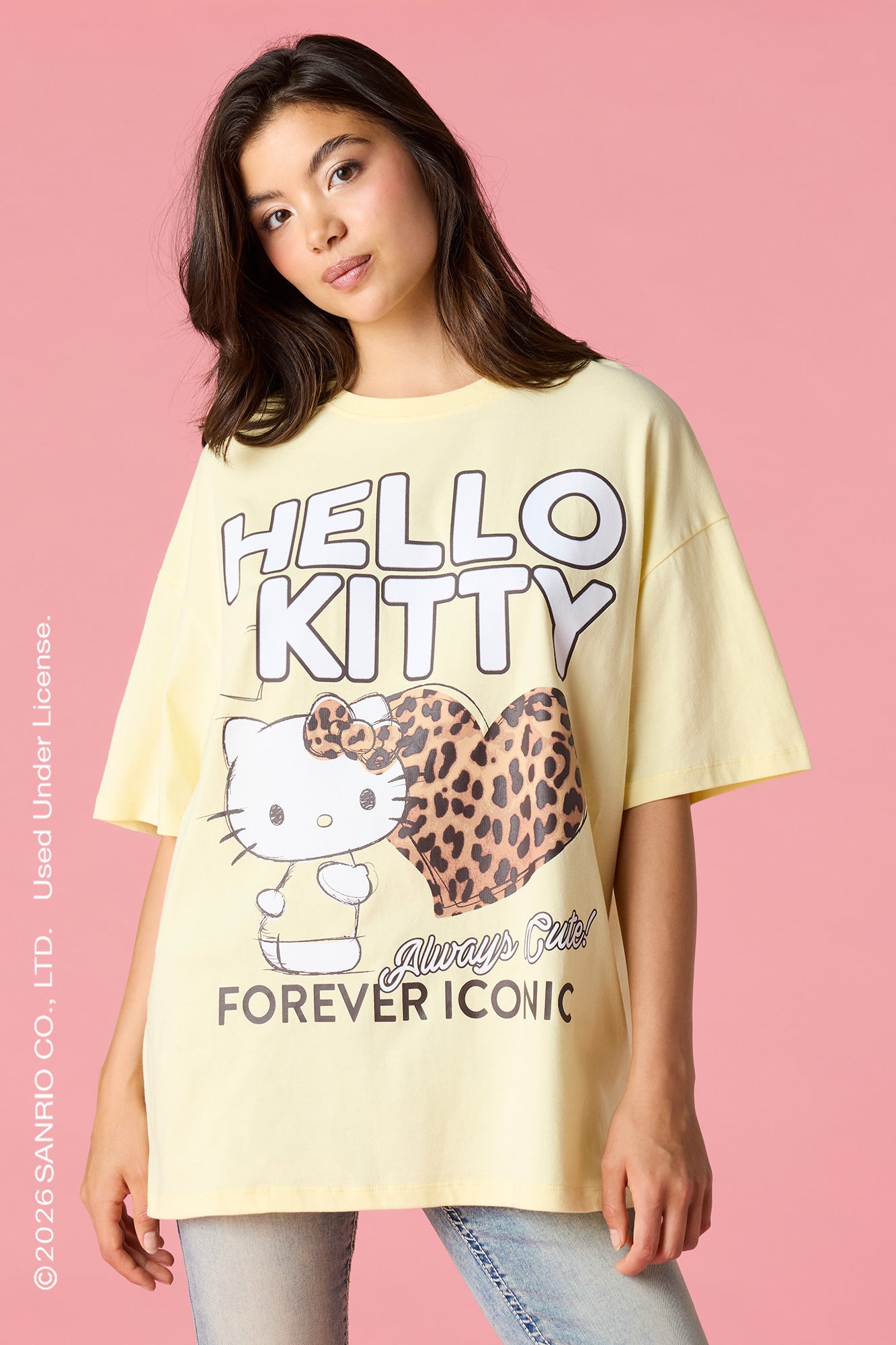 Hello Kitty® Oversized Graphic T-Shirt – Urban Planet