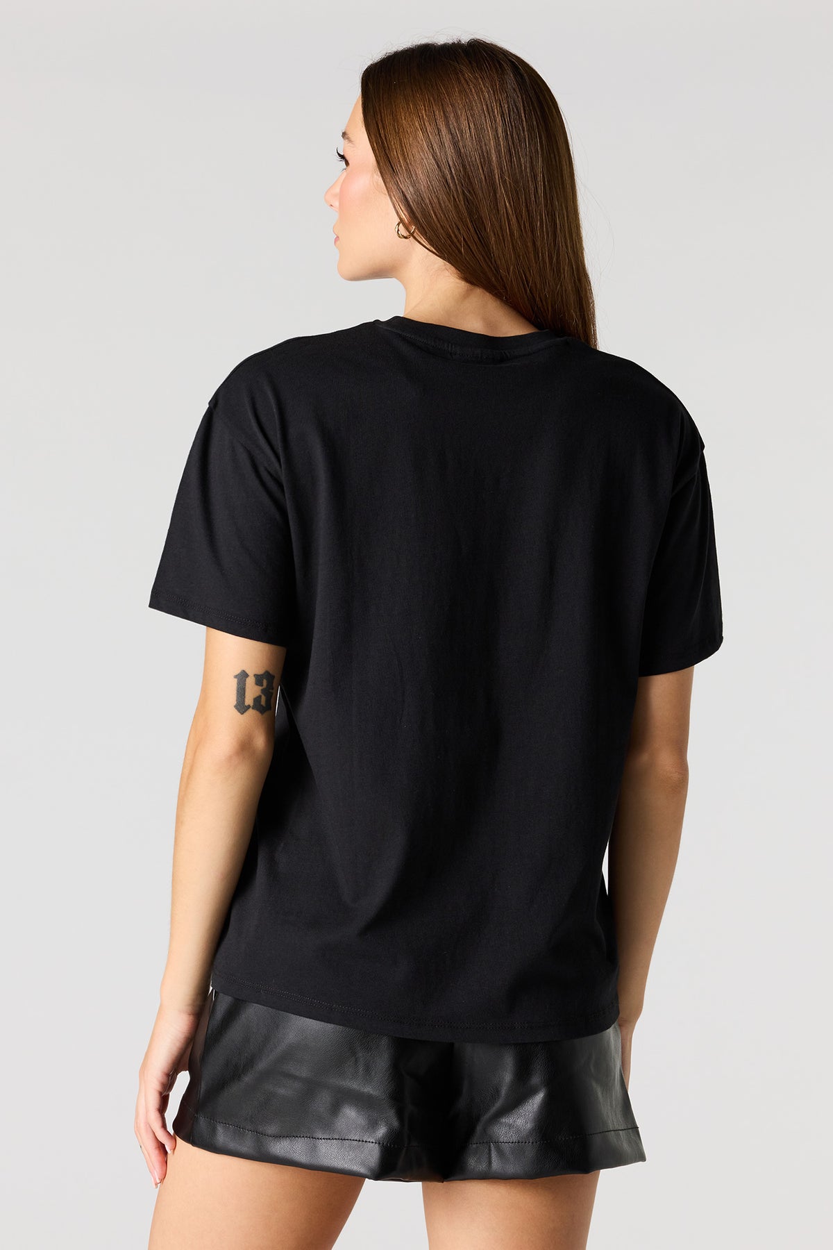 Alt View 2. Nightmare On Elm Street Graphic Boyfriend T-Shirt - Solid Black
