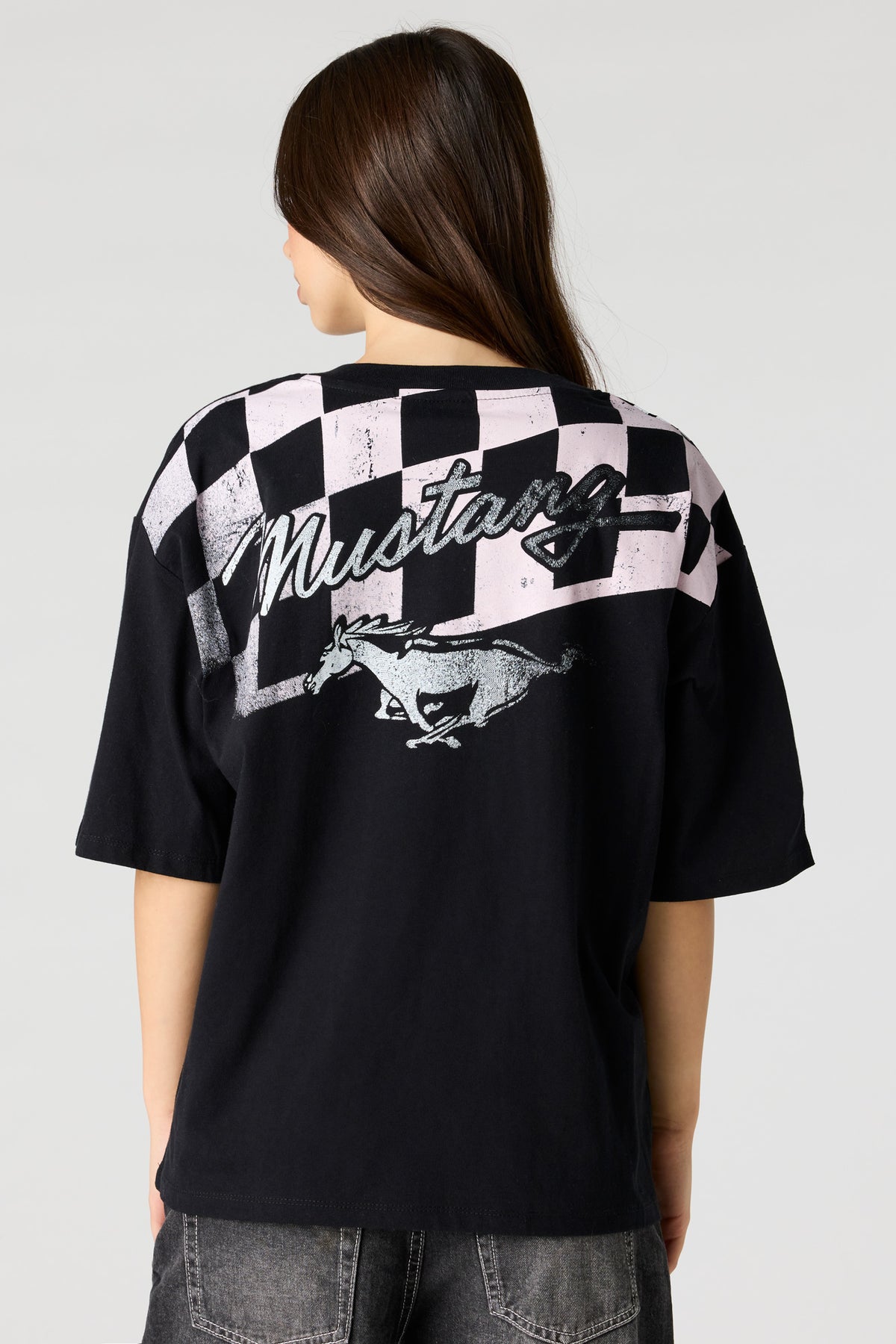 Alt View 2. Ford Graphic V-Neck T-Shirt - Black