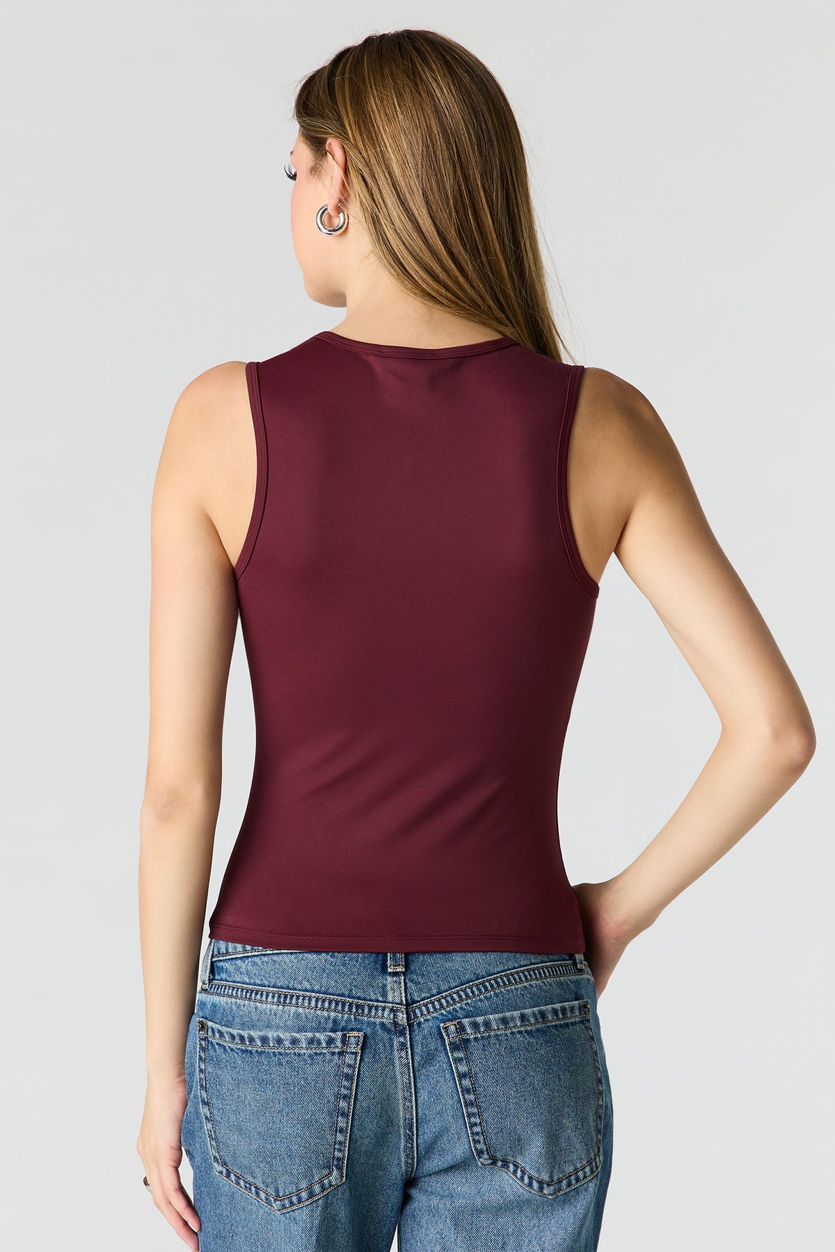Vue alternative 2. Débardeur profilé en coton lourd de luxe avec encolure dégagée