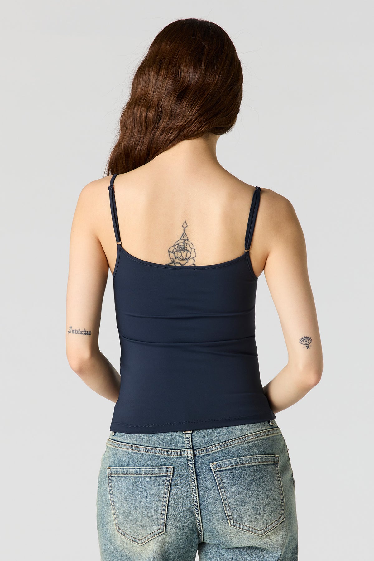 Vue alternative 12. Camisole profilée en molleton de luxe avec encolure dégagée