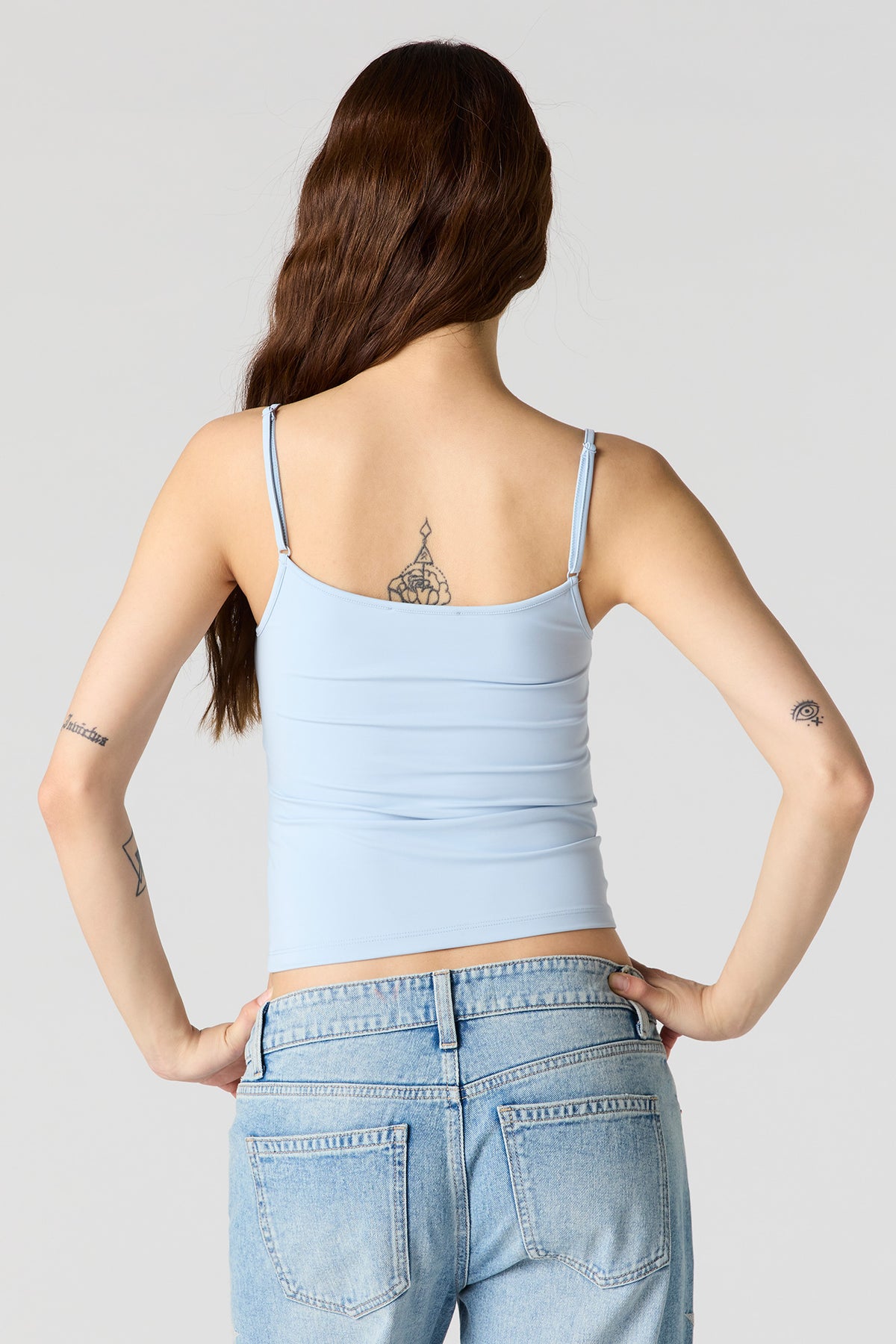 Vue alternative 2. Camisole profilée en molleton de luxe avec encolure dégagée