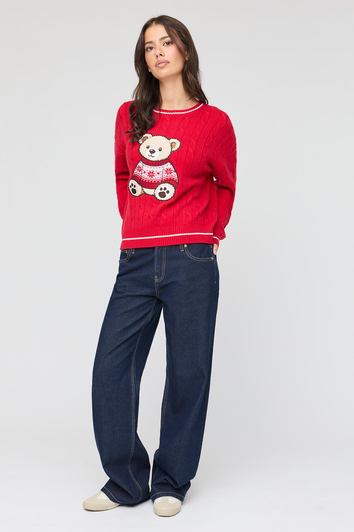 Vue alternative 3. Chandail carré en tricot torsadé de Noël à imprimé Ourson