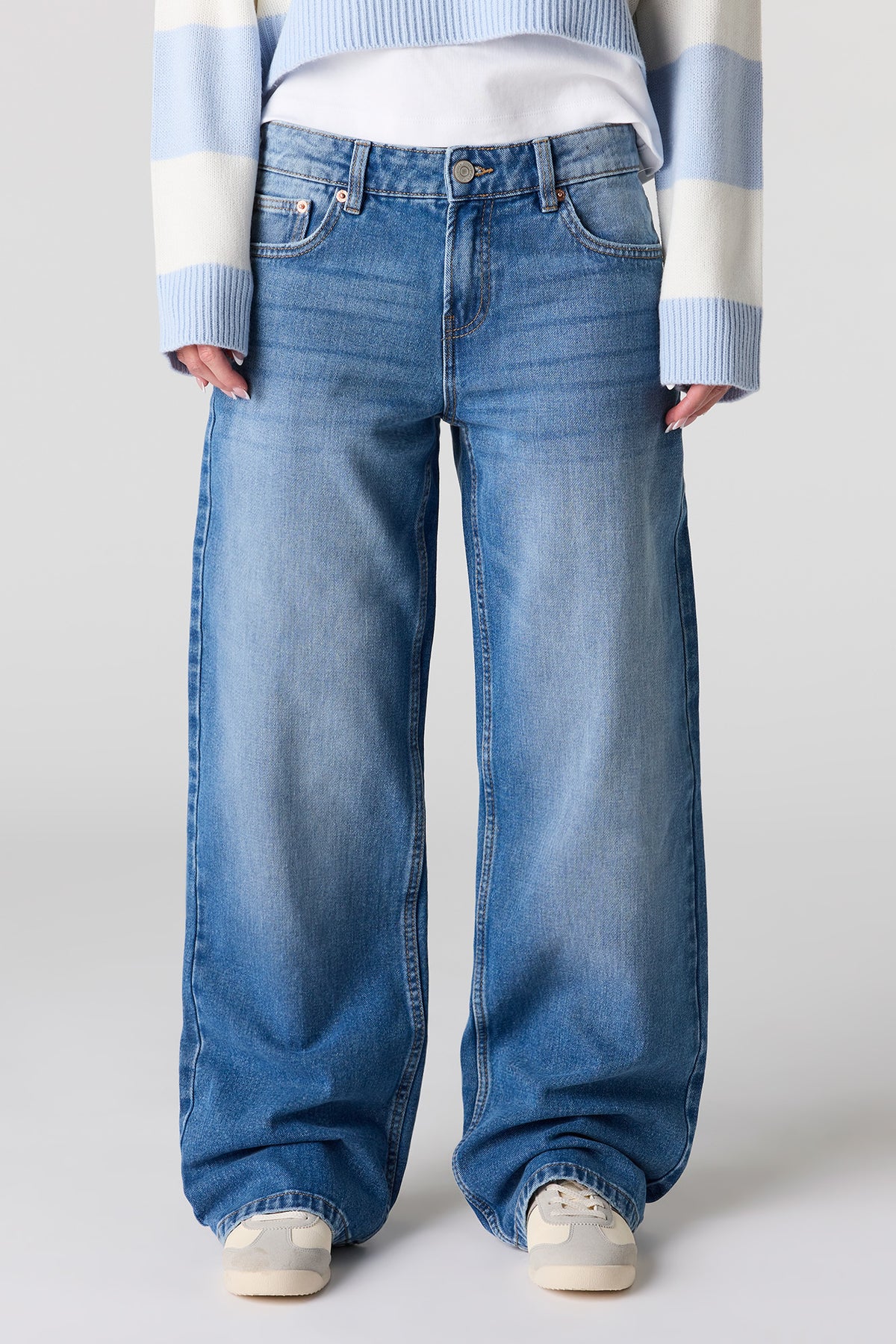 Alt View 2. Brooklyn Low Rise Baggy Dark Jean - Denim Blue
