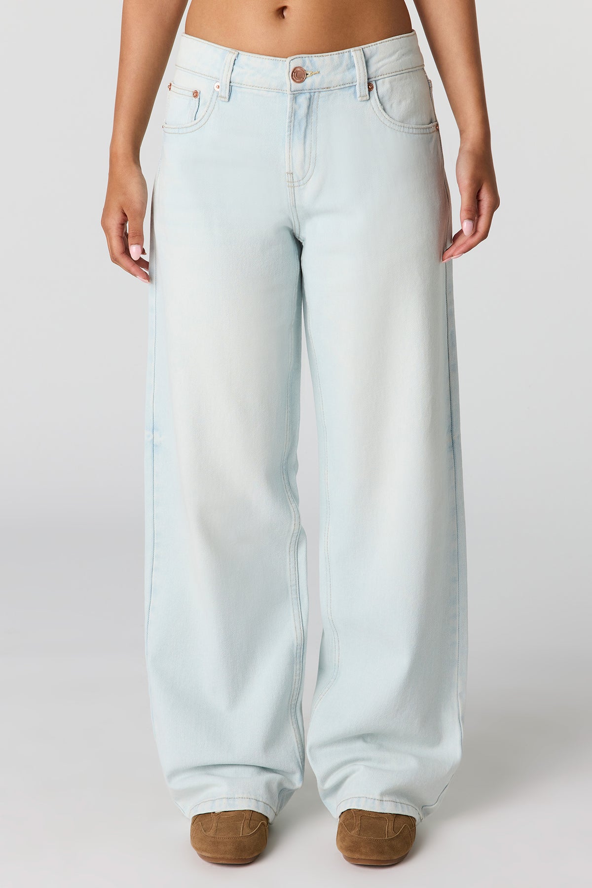 Vue alternative 2. Jean baggy Brooklyn délavé pâle à taille basse