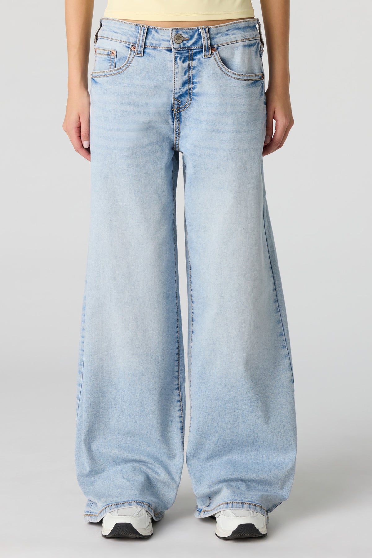 Alt View 2. Soho Stretch Low Rise Super Baggy Light Jean - Light Denim Blue