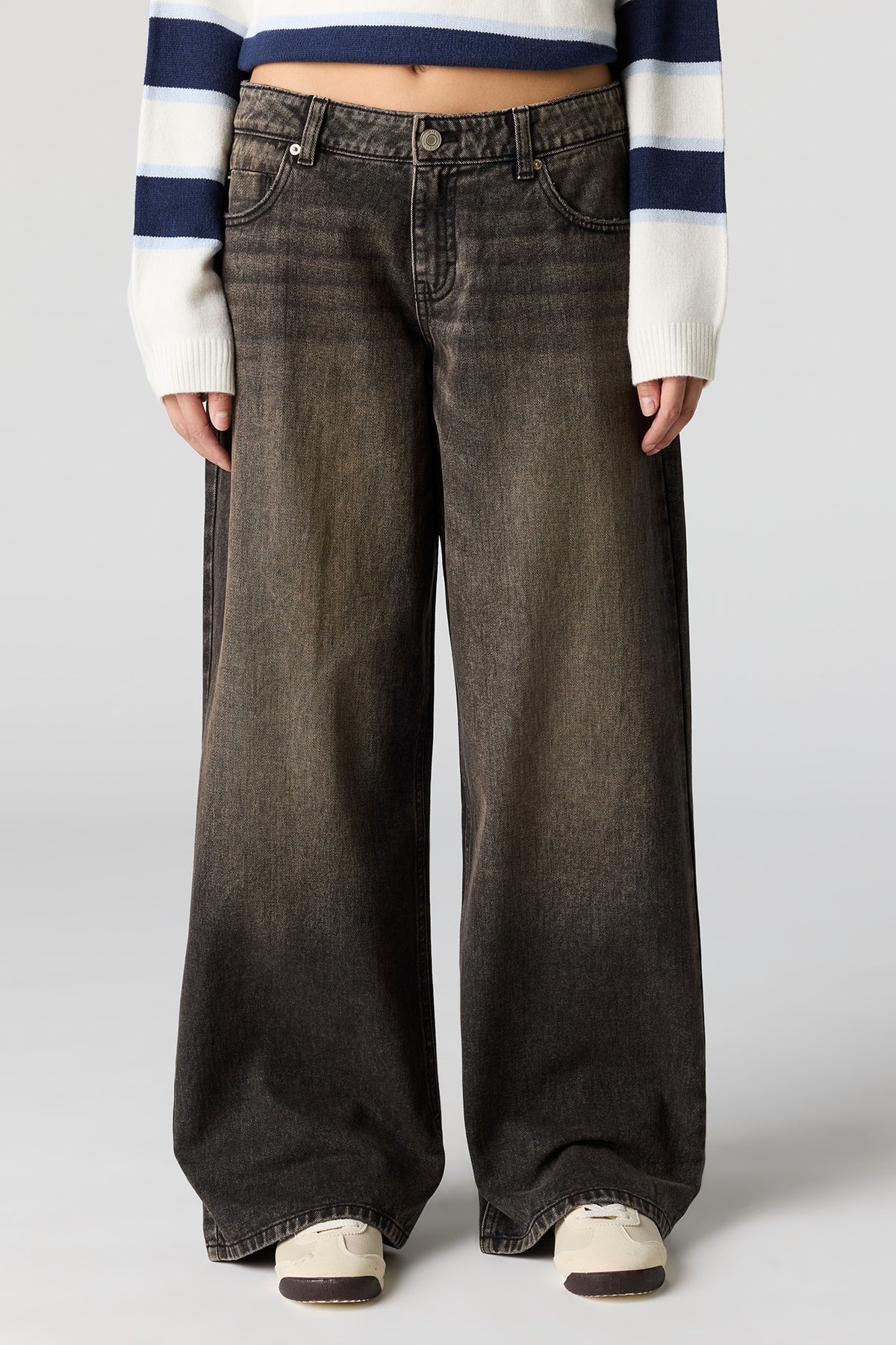 Vue alternative 2. Jean super baggy noir à taille basse