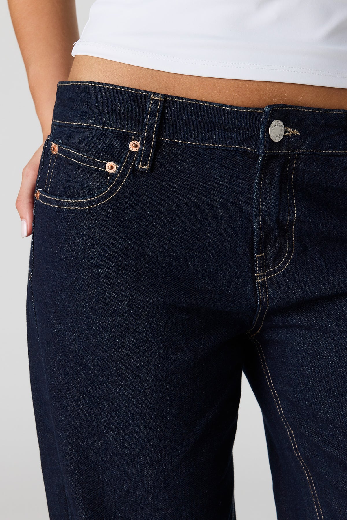 Alt View 4. Brooklyn Low Rise Baggy Rinse Jean - Rinse Denim