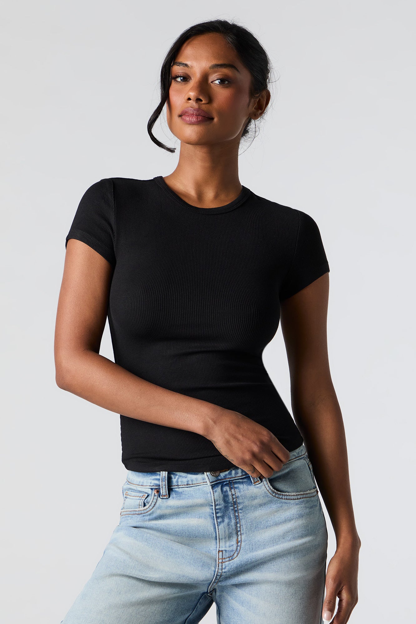 ★Dunst★ CURVED HEM SLIMFIT TOP BLACK_UDTS5B225BK DUNST Curved Hem Tee | TNT - The New Trend | Shop Luxury