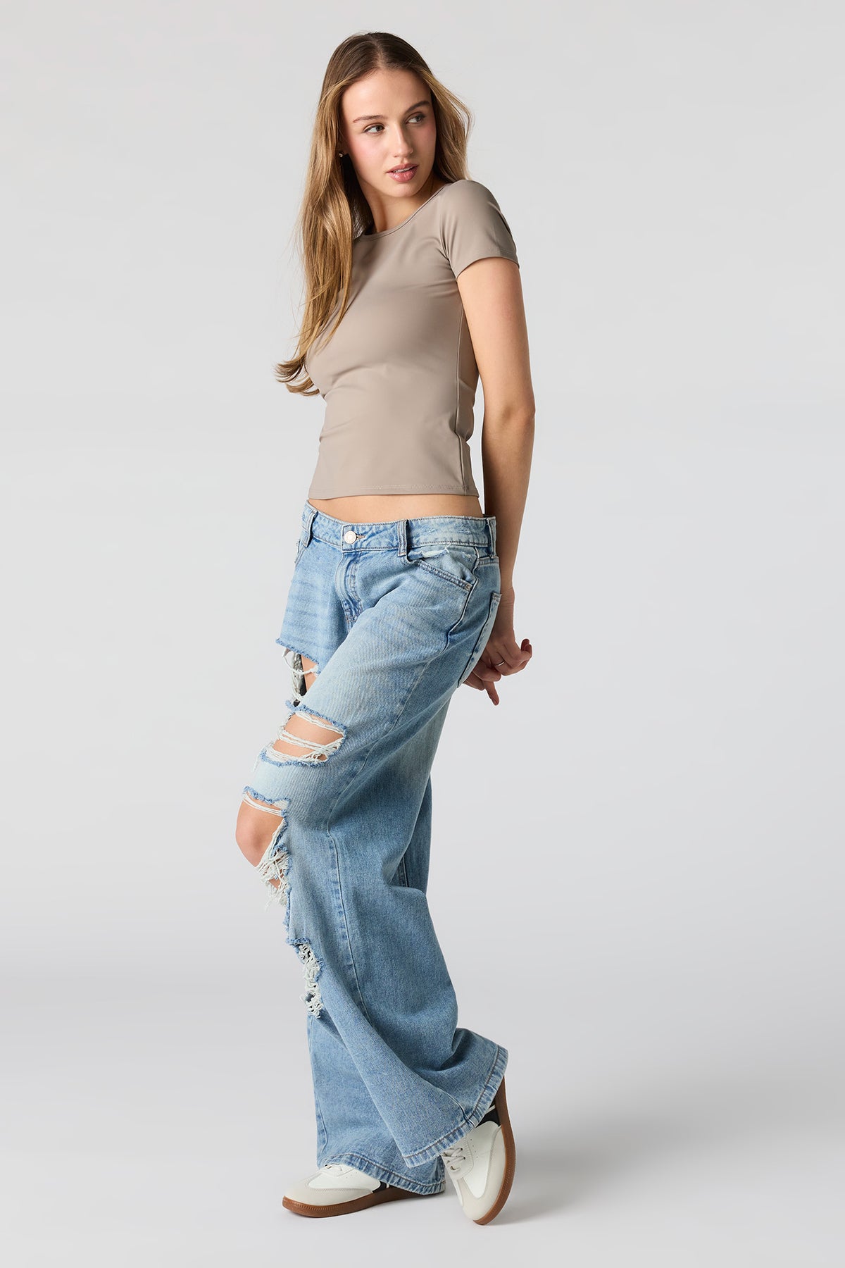 Alt View 3. Luxe Heavy Contour T-Shirt - Taupe