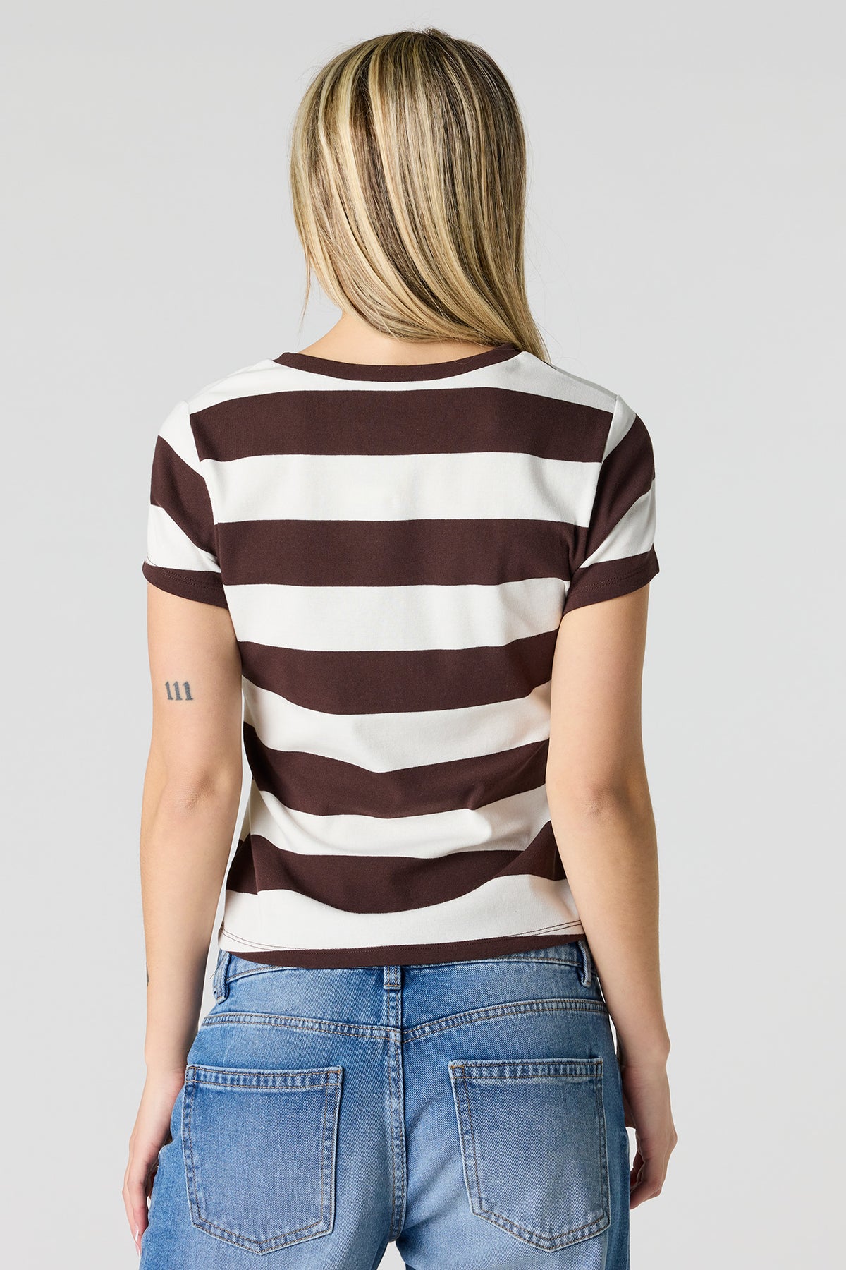 Vue alternative 2. T-shirt côtelé rayé