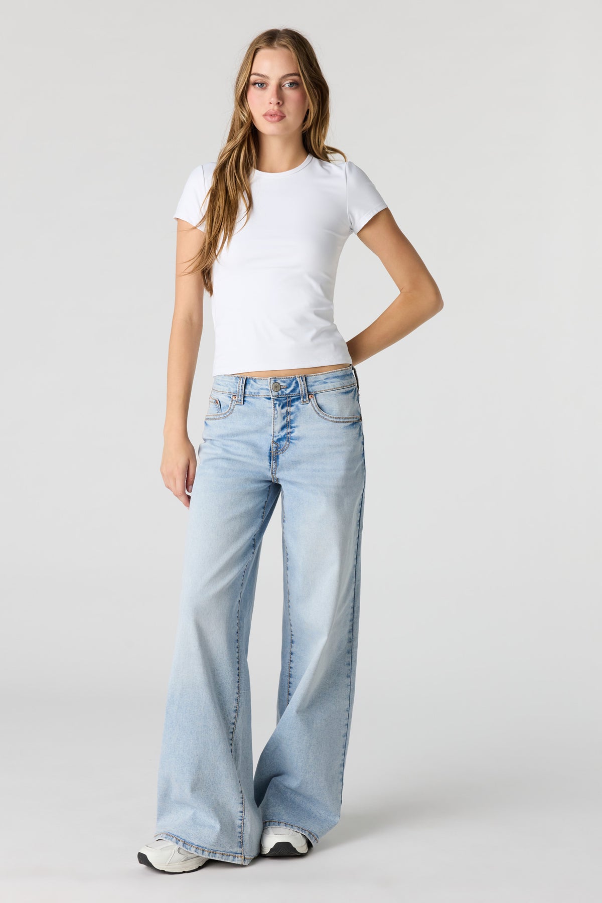 Vue alternative 3. T-shirt profilé en coton lourd de luxe