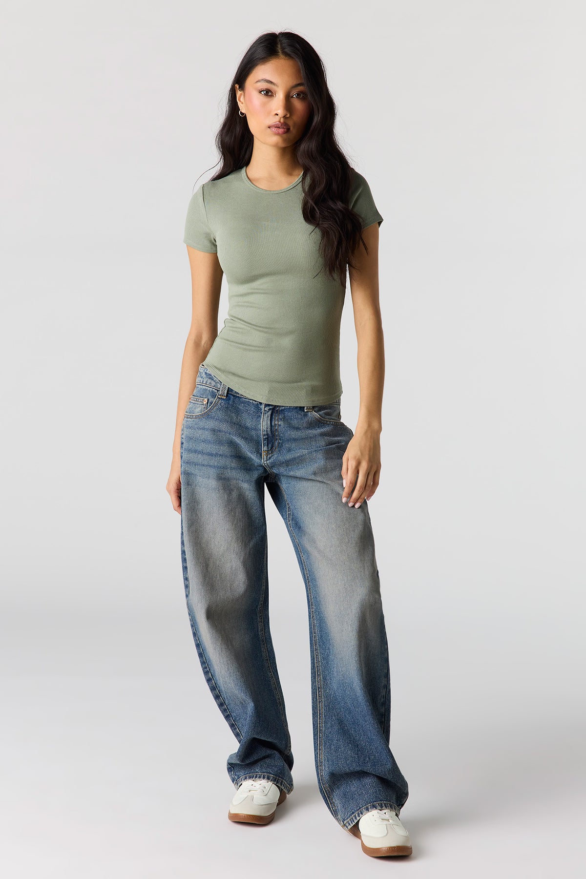 Alt View 3. Ribbed Curved Hem T-Shirt - Dark Green