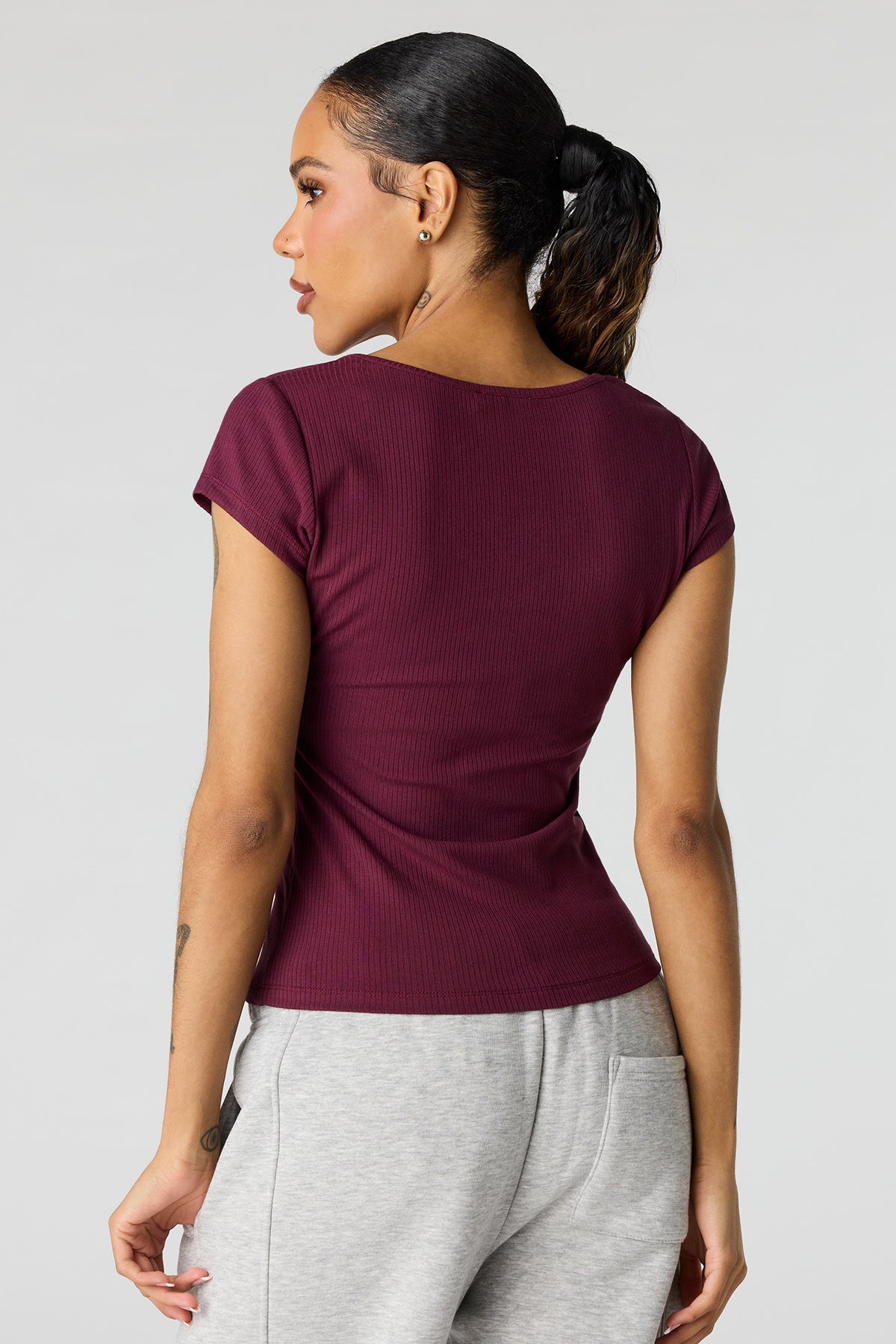 Alt View 2. Scoop Neck Ribbed T-Shirt - Burgundy