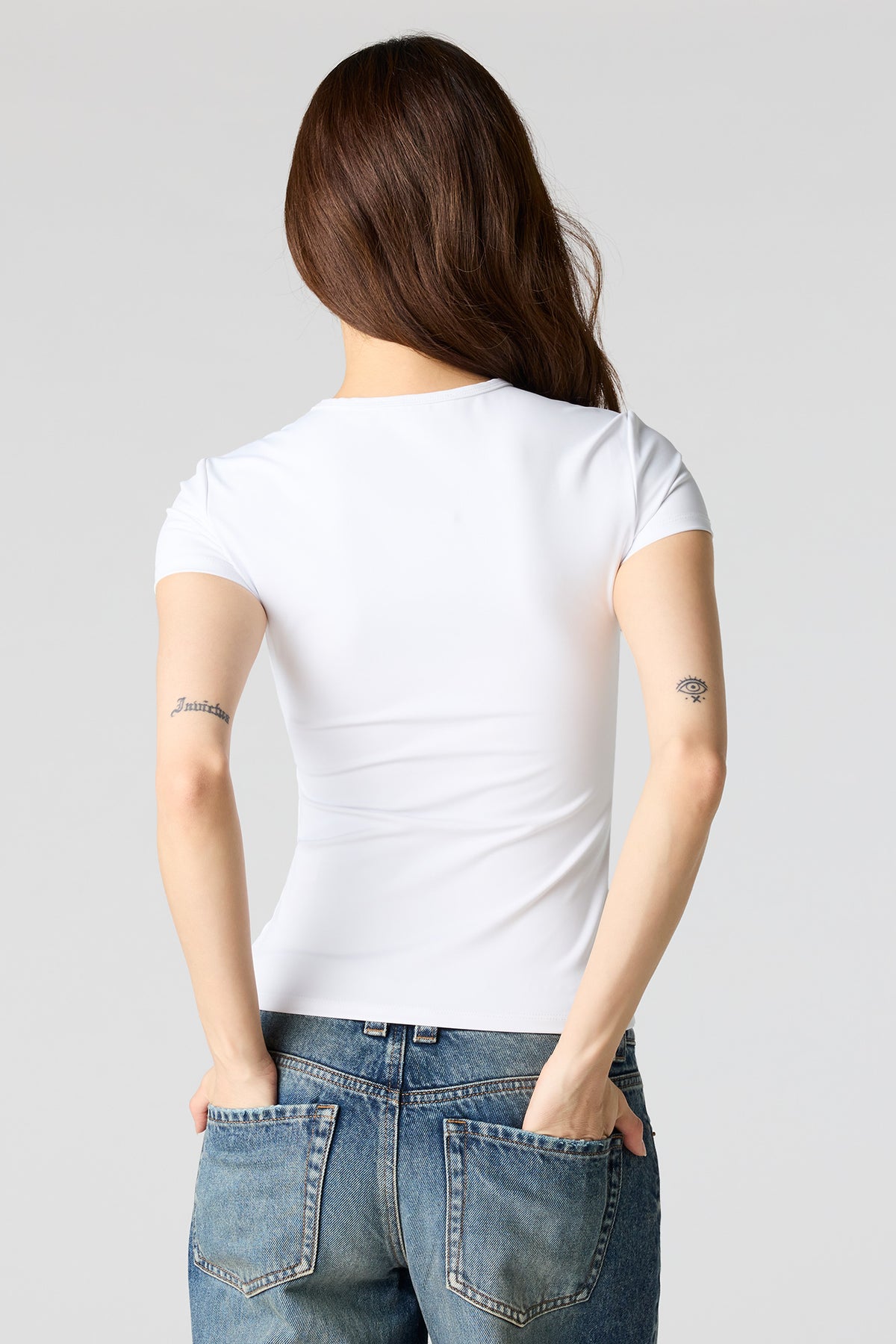 Vue alternative 8. T-shirt profilé lourd de luxe