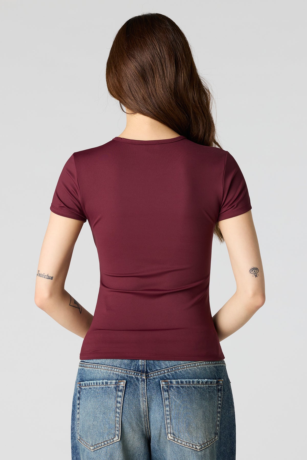 Vue alternative 17. T-shirt profilé lourd de luxe