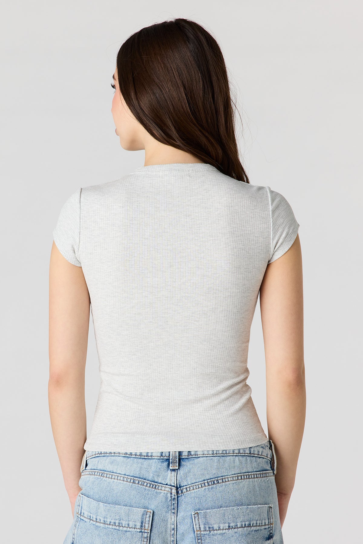 Vue alternative 2. Haut Henley côtelé classique