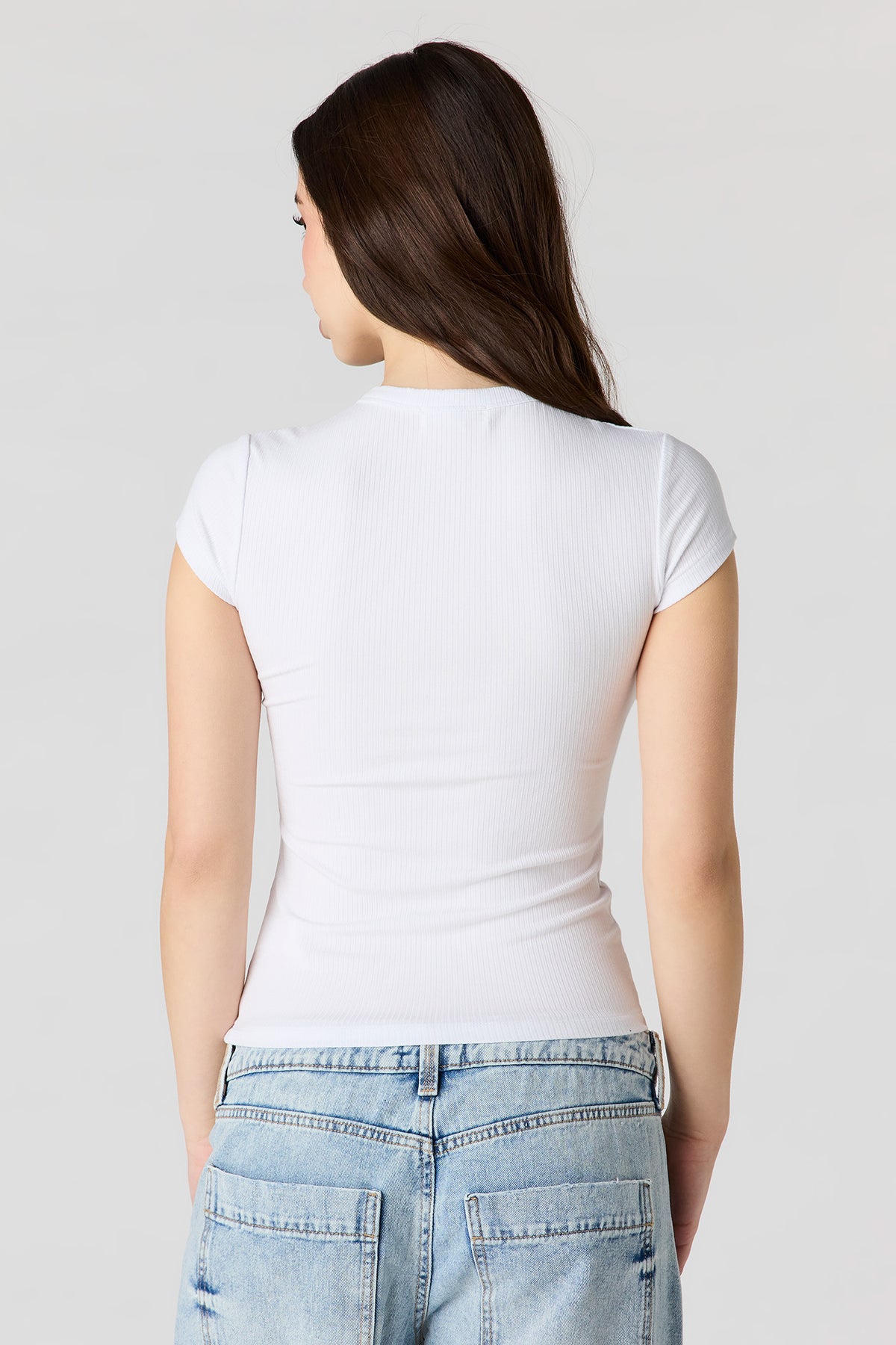 Vue alternative 2. Haut Henley côtelé classique