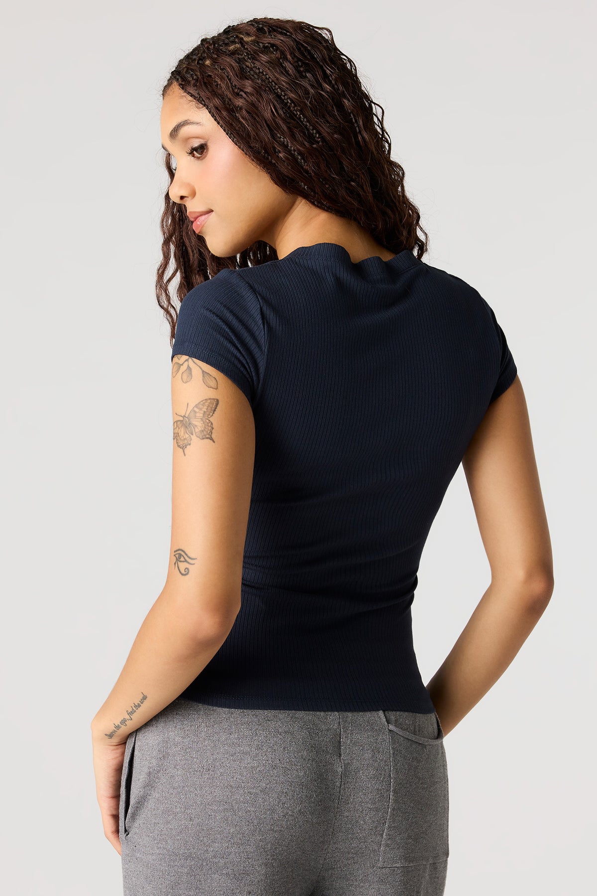 Vue alternative 2. T-shirt Henley côtelé