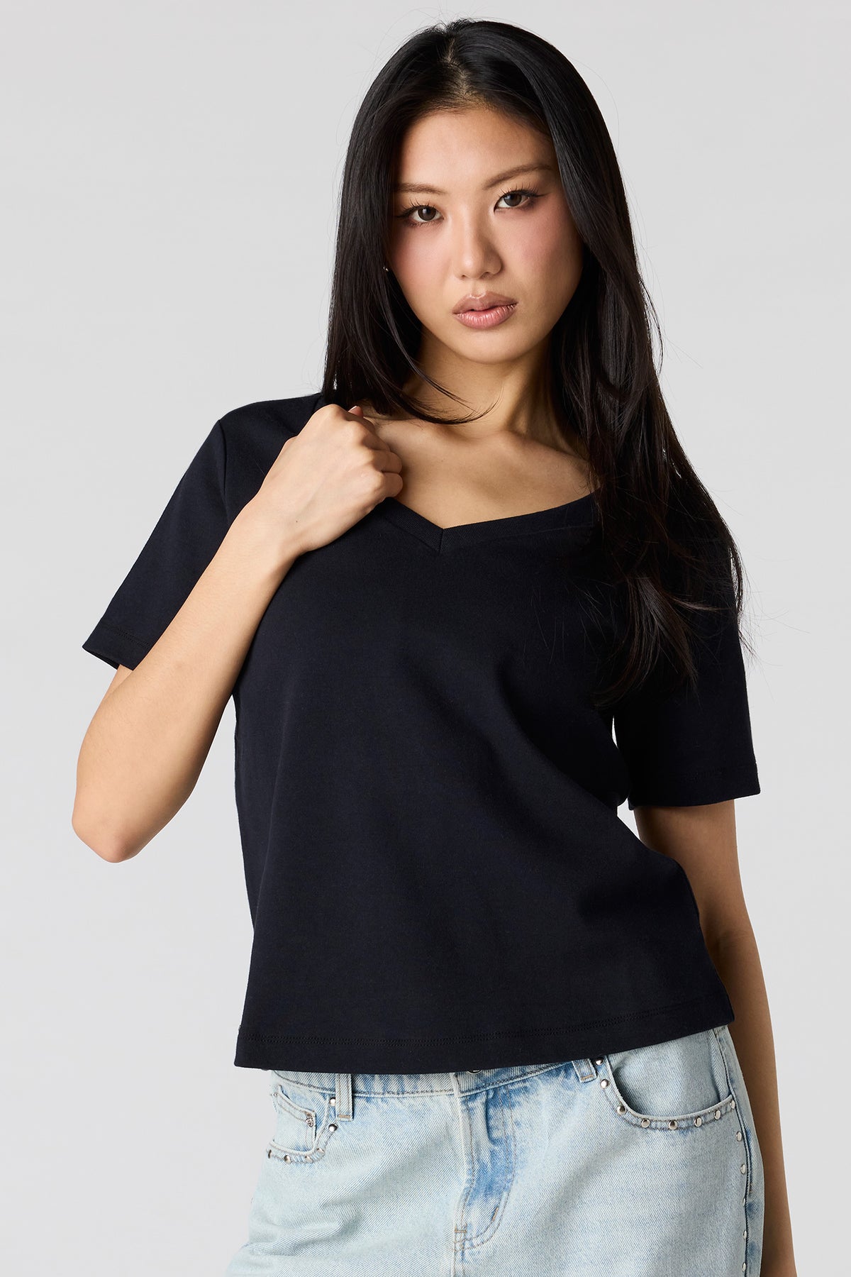 Luxe Heavy Cotton Boxy V-Neck T-Shirt - Black