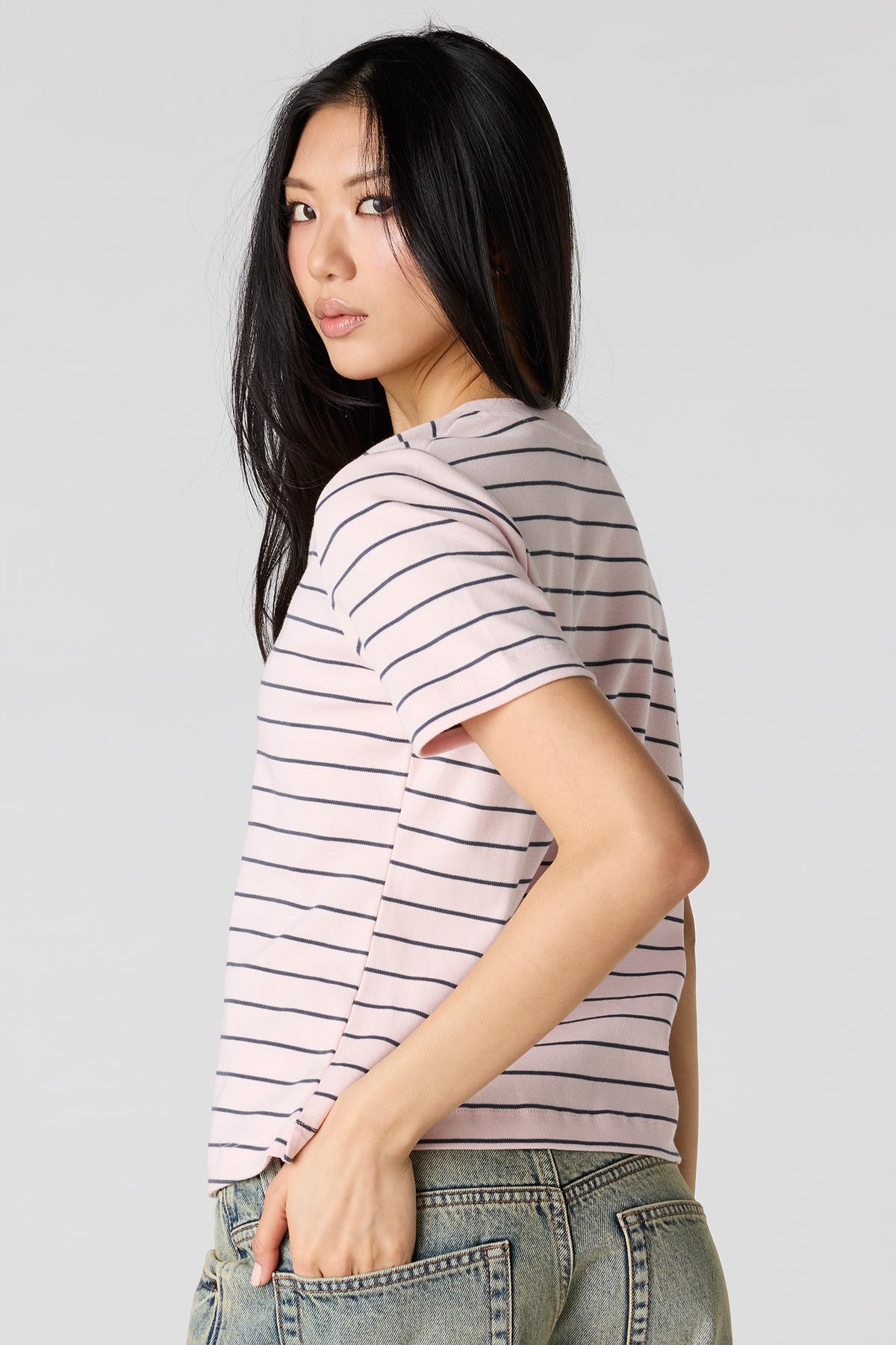 Alt View 2. Luxe Heavy Cotton Boxy V-Neck T-Shirt - Rose