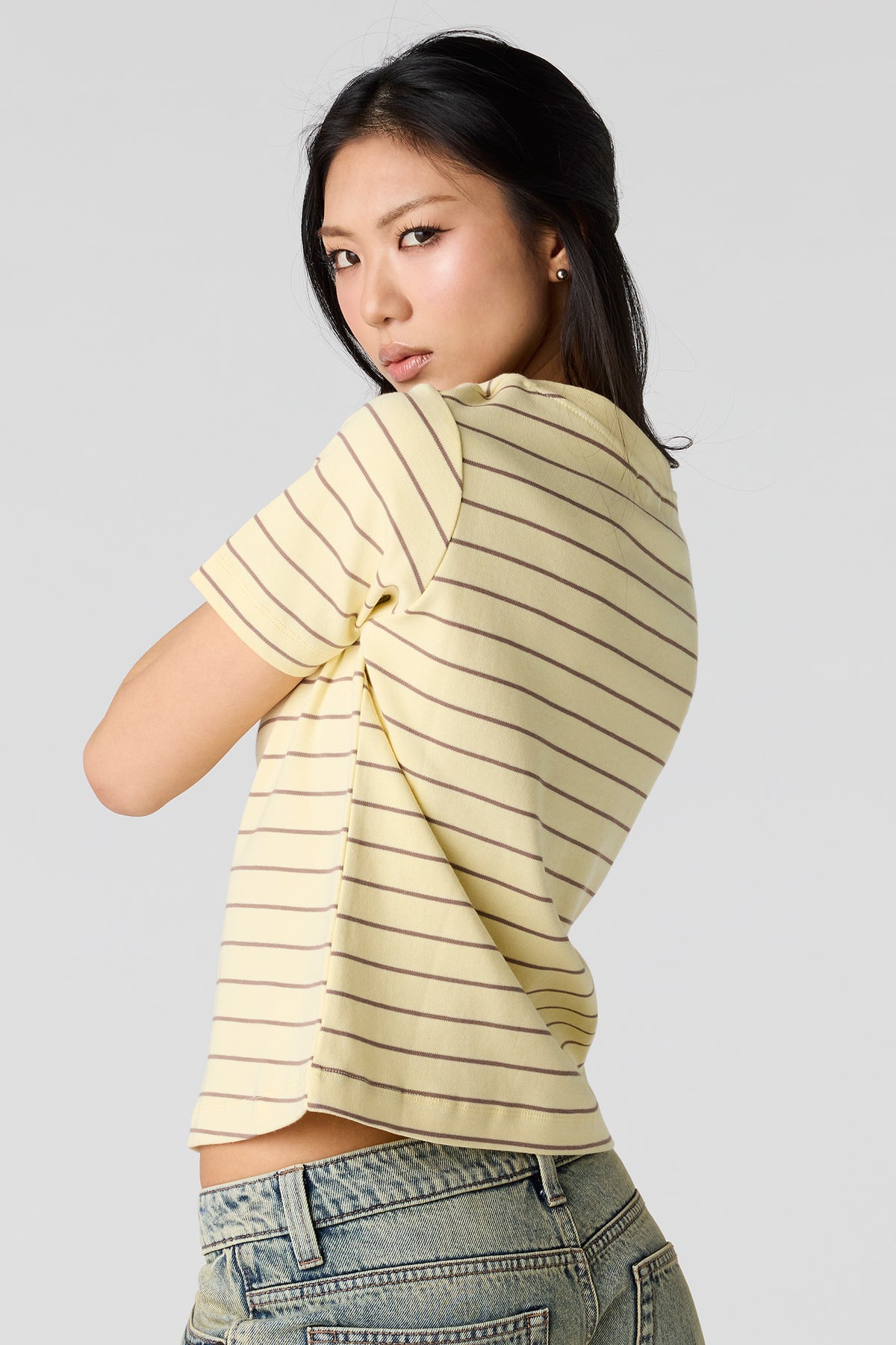 Alt View 2. Luxe Heavy Cotton Boxy V-Neck T-Shirt - Mustard