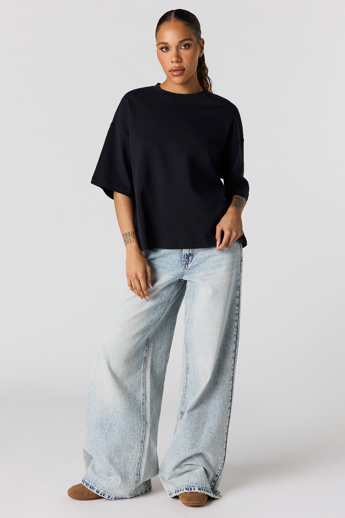 Alt View 3. Oversized Boxy T-Shirt - Black