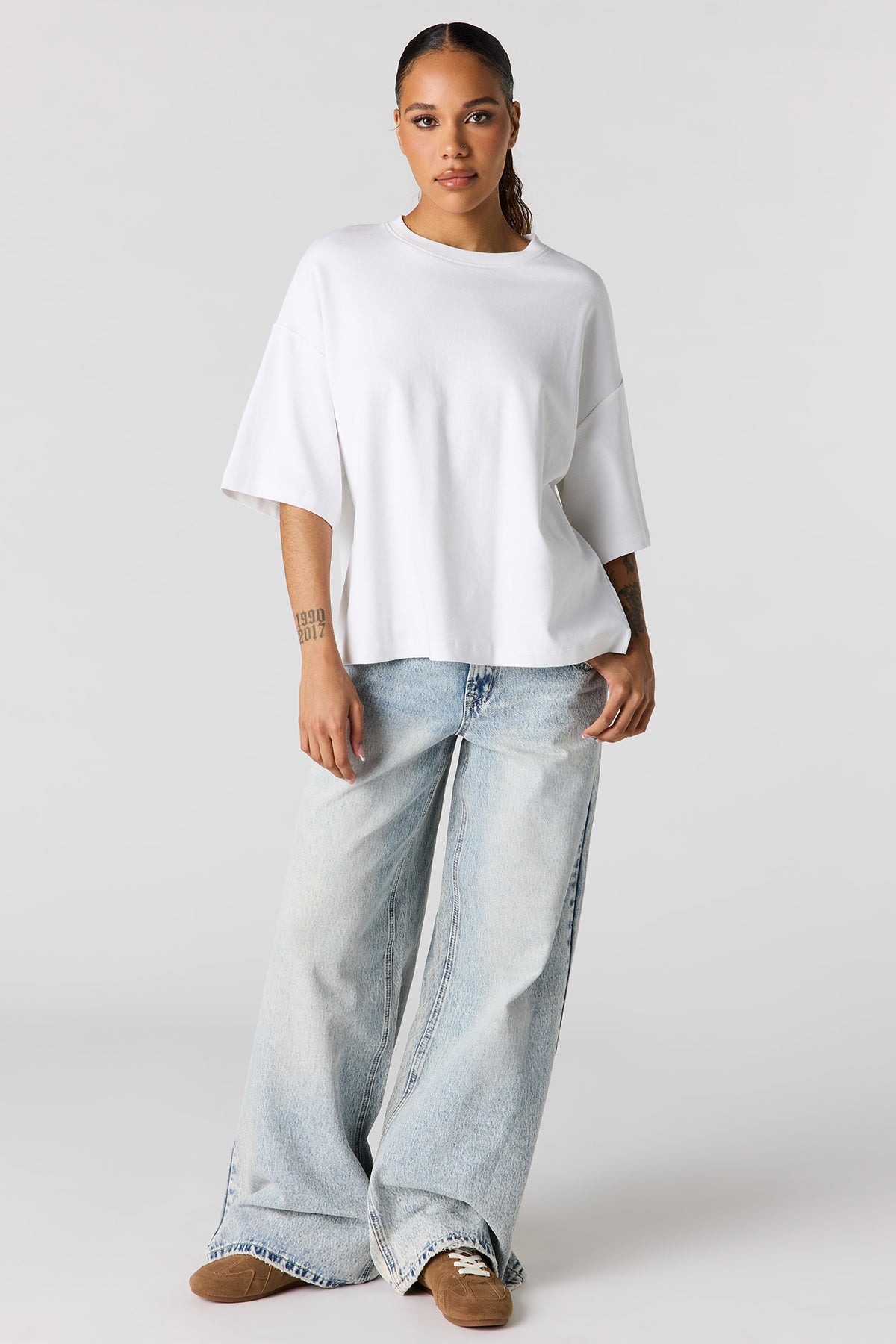 Alt View 3. Oversized Boxy T-Shirt - White