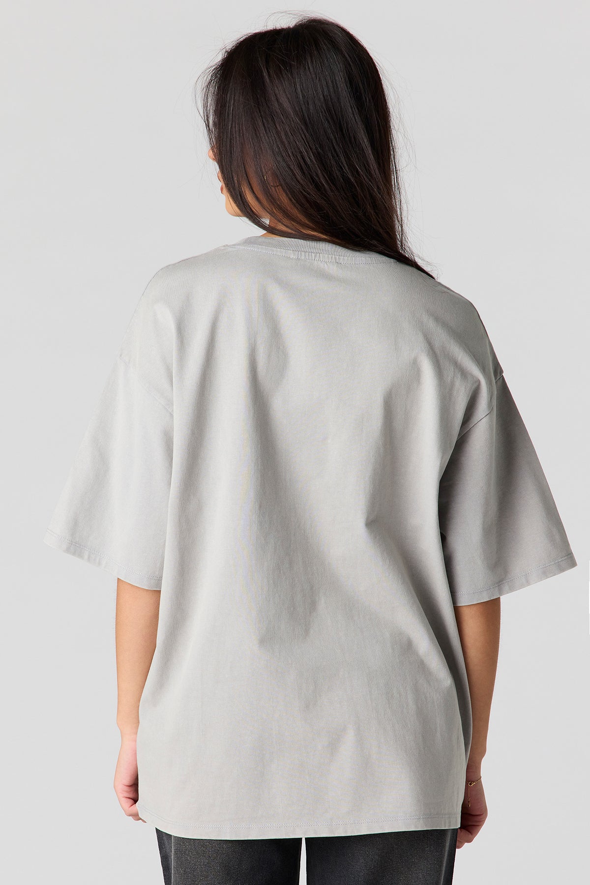 Vue alternative 2. T-shirt de coupe garçonne en coton lourd de luxe délavé