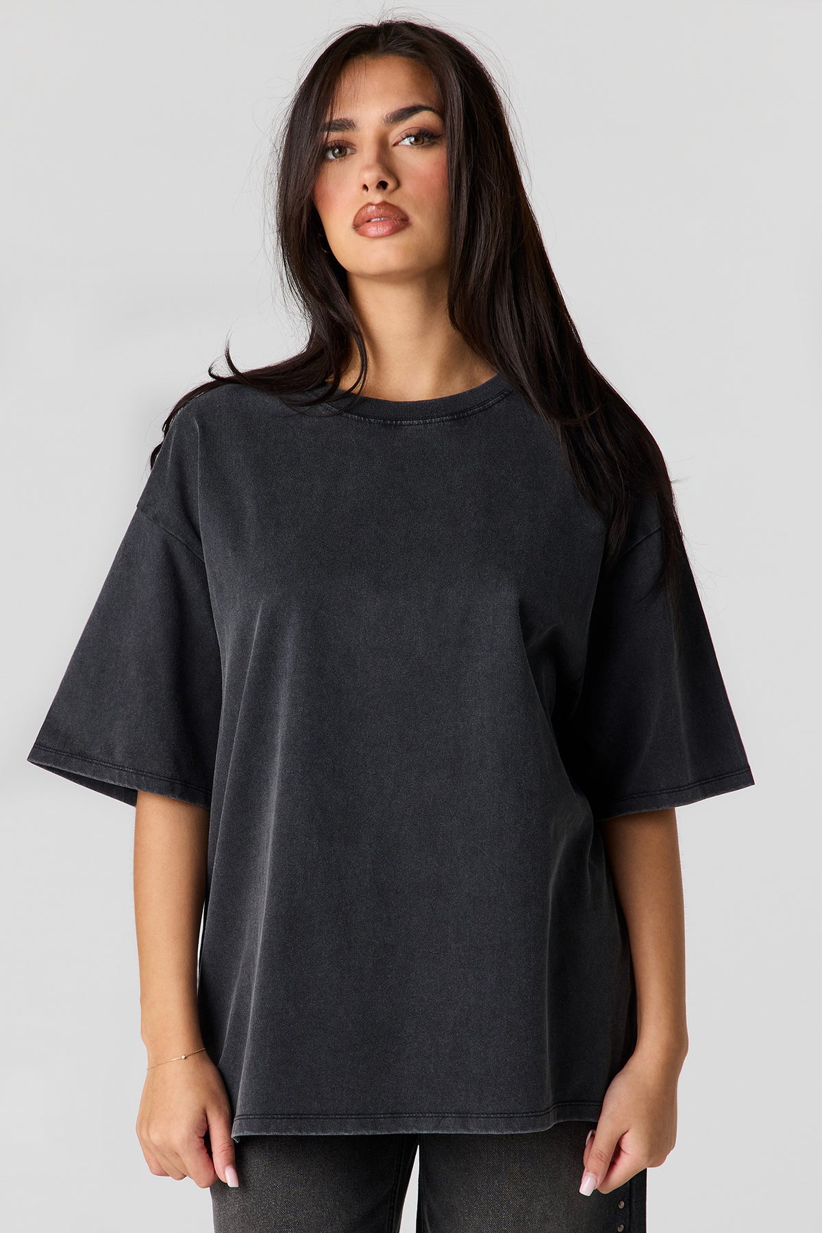 T-shirt de coupe garçonne en coton lourd de luxe délavé