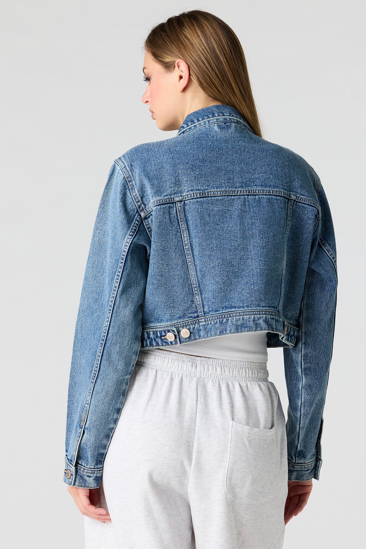 Alt View 2. Cropped Denim Jacket - Pacific Blue