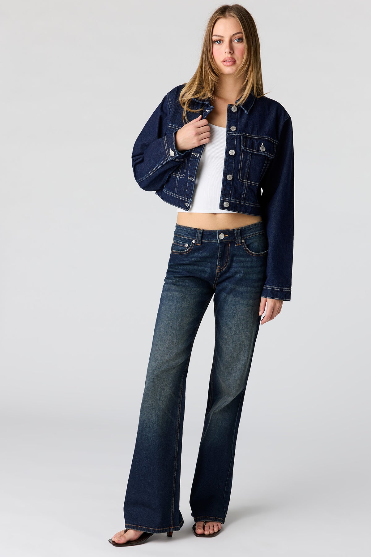 Alt View 3. Cropped Denim Jacket - Rinse Denim