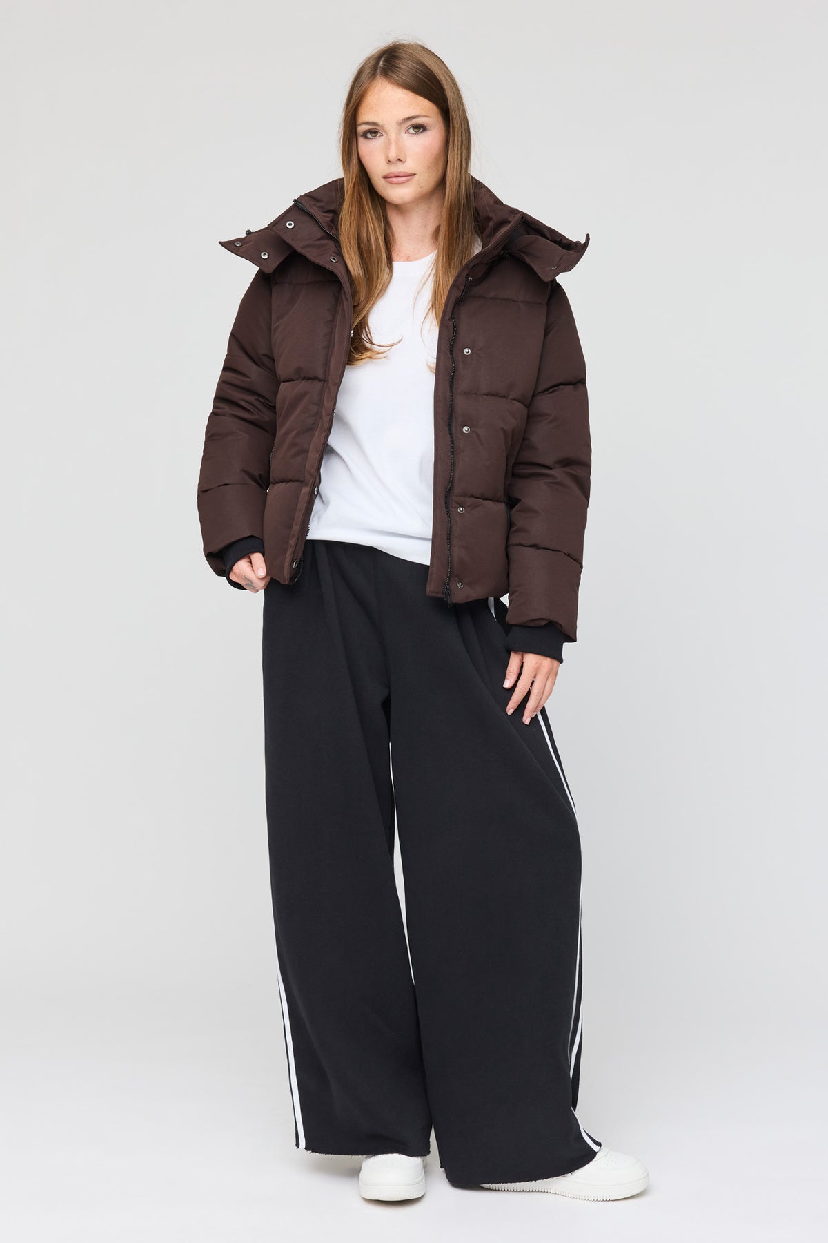 Alt View 3. City Short Puffer Jacket - Brown