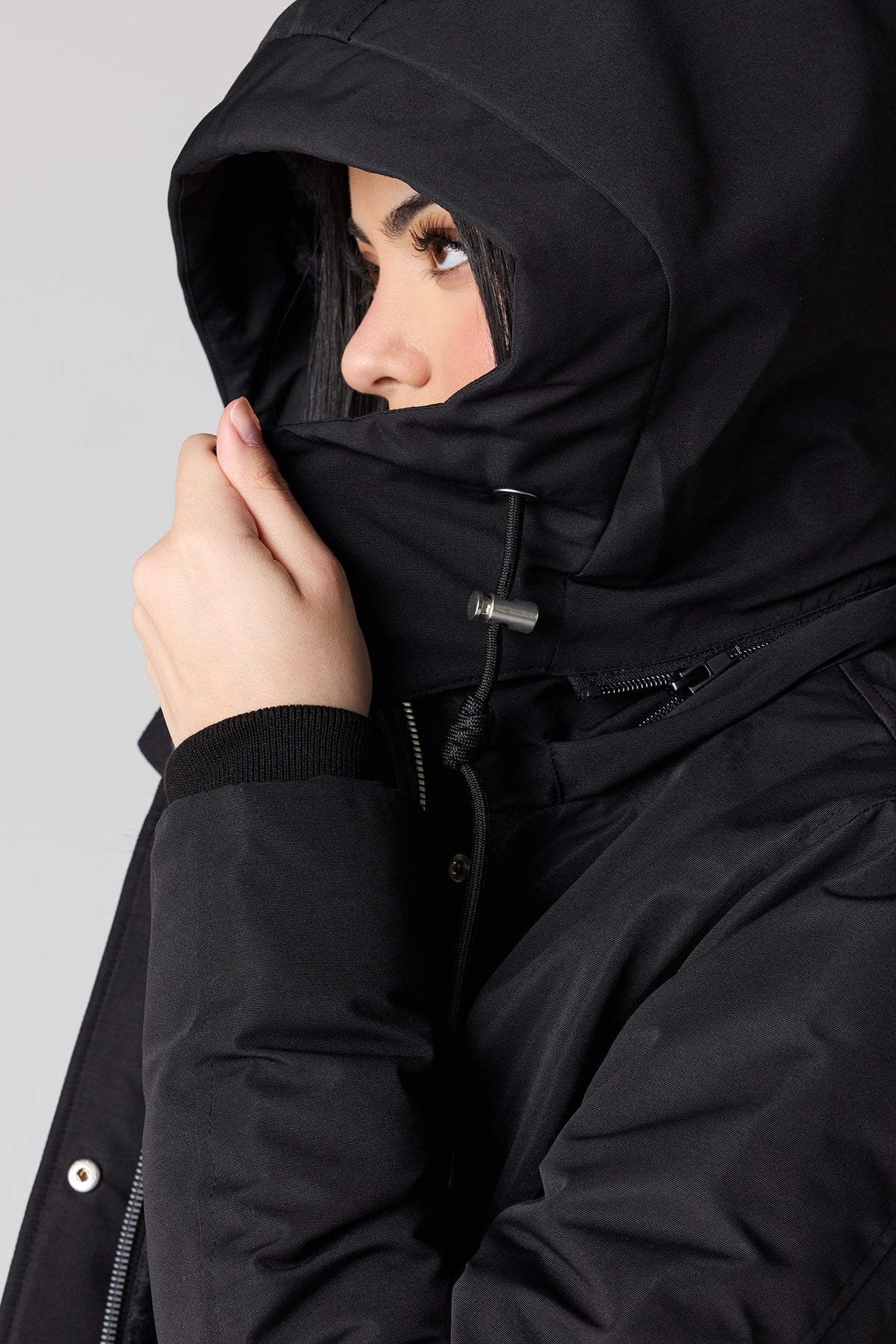 Vue alternative 4. Parka avec liséré de fourrure