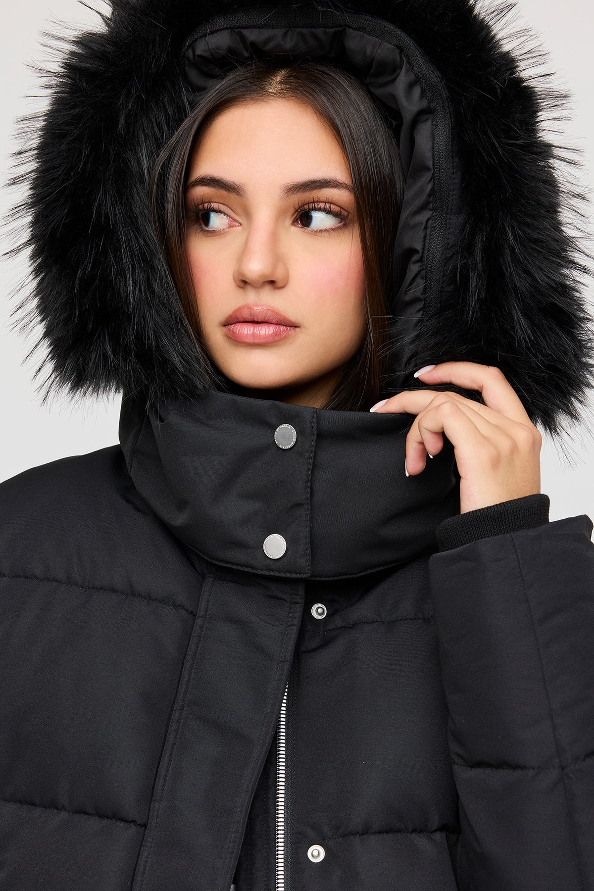 Vue alternative 4. Blouson midi bouffant City avec liséré de similifourrure