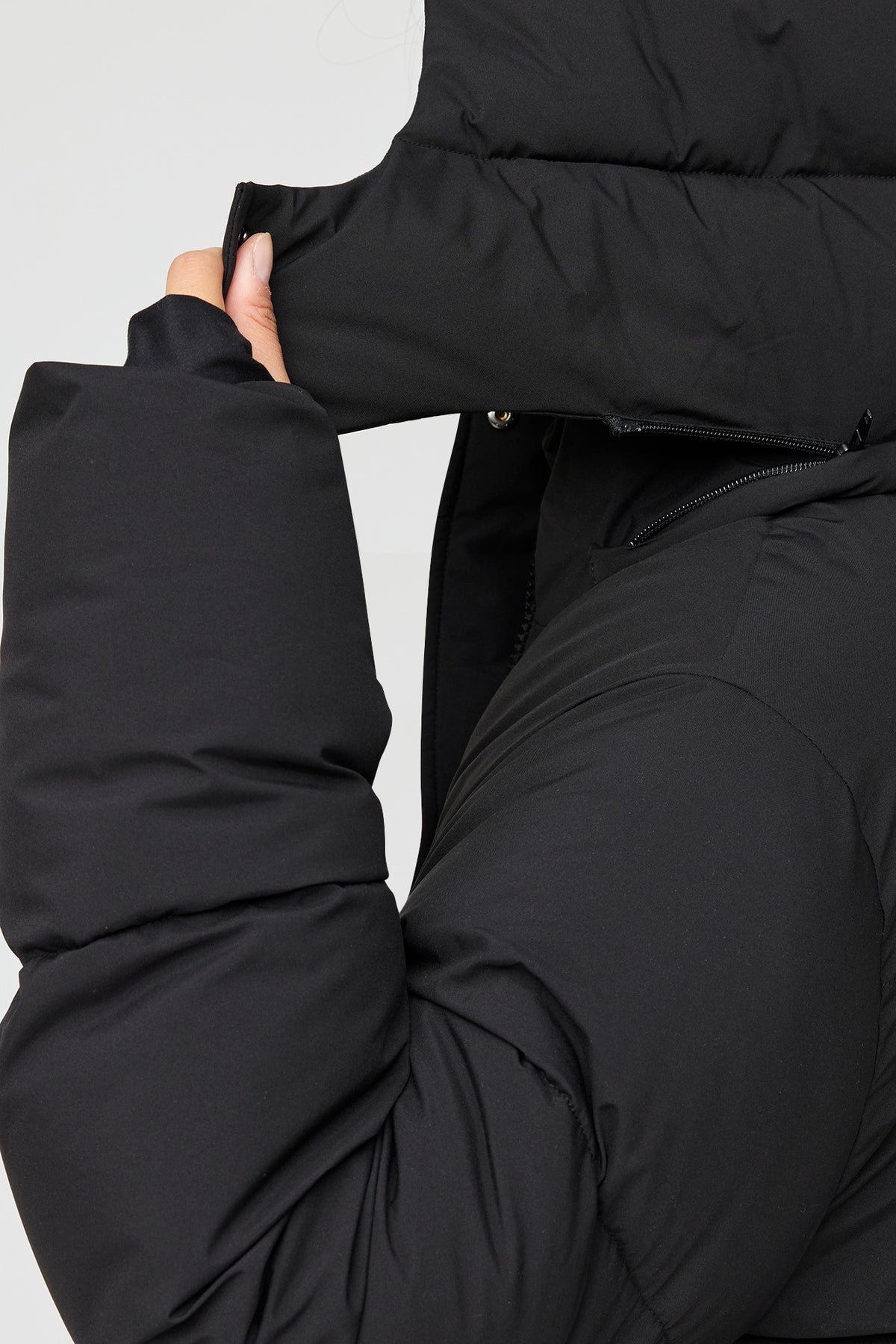 Alt View 4. All Day Maxi Puffer Jacket - Black