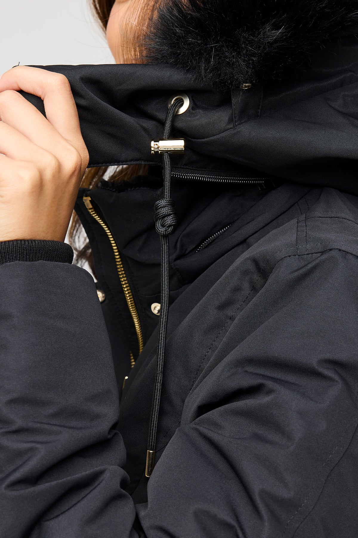 Vue alternative 4. Parka midi doublée de similifourrure