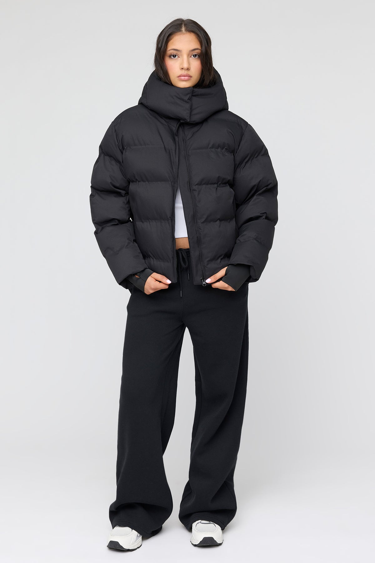 Alt View 3. Seamless Ski Puffer Jacket - Black