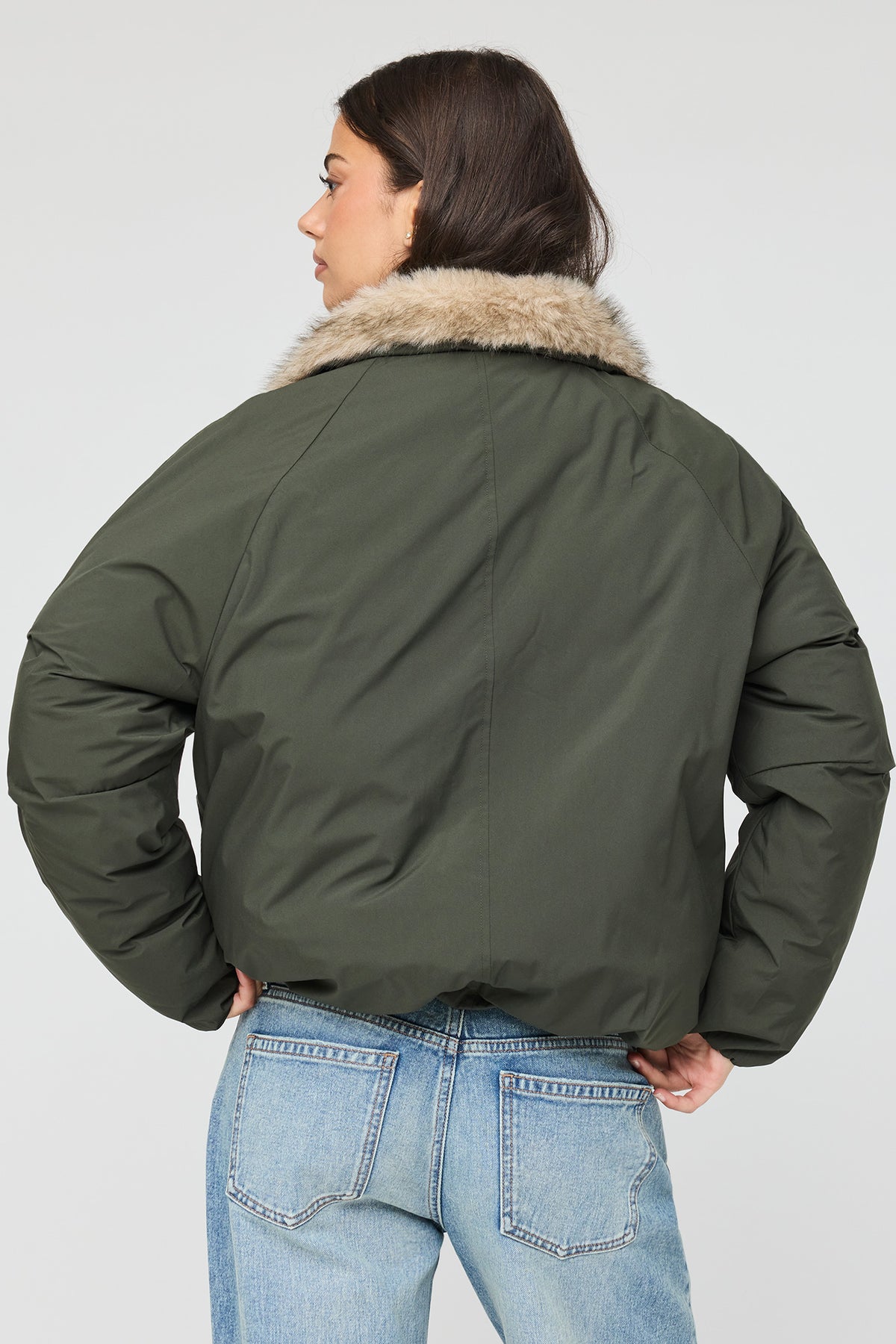 Vue alternative 2. Blouson aviateur avec liséré de similifourrure