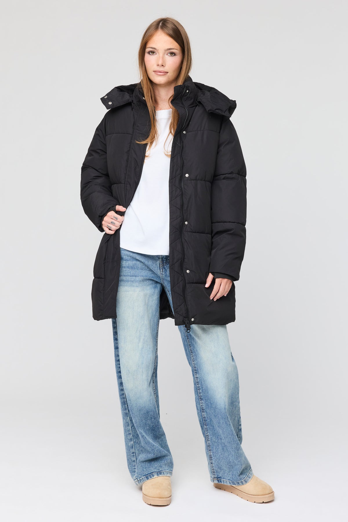 Alt View 3. All Day Midi Puffer Jacket - Black