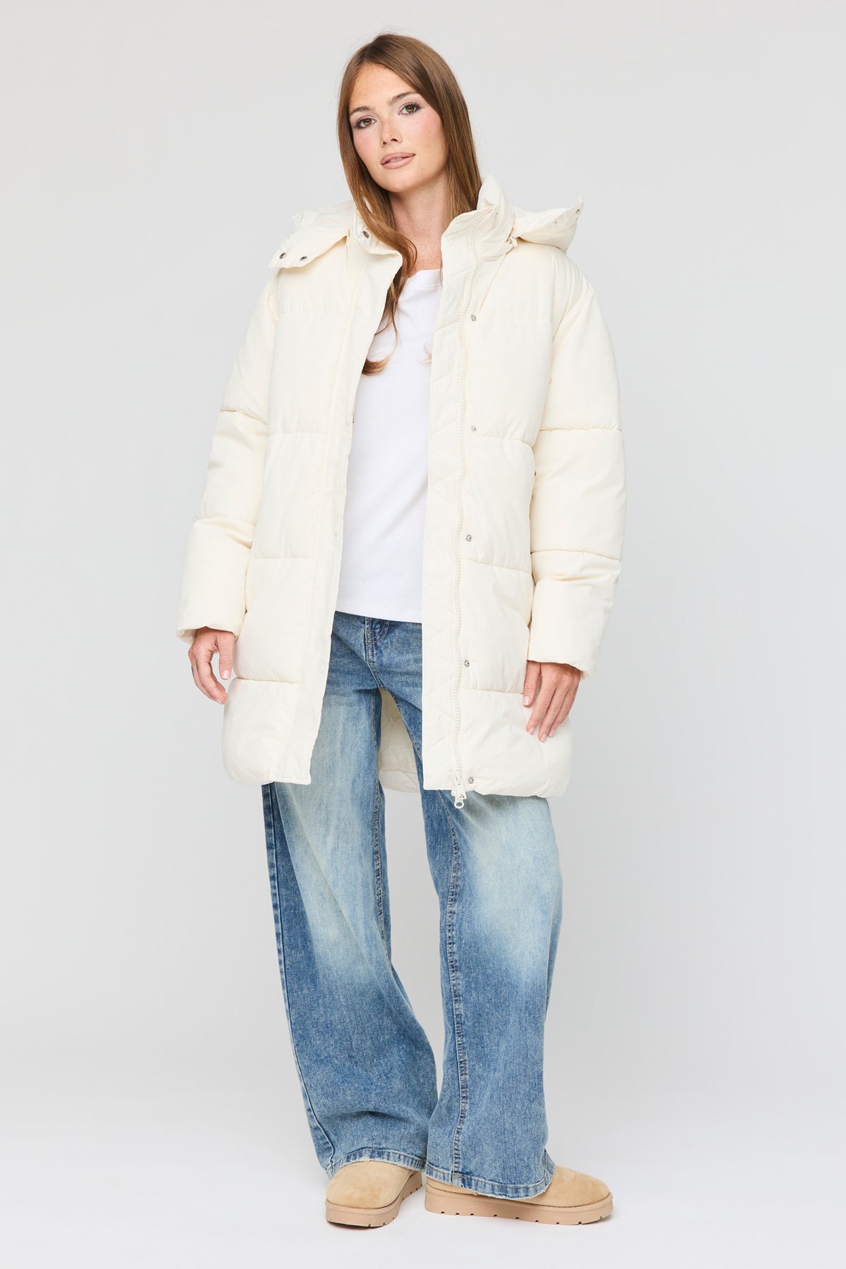 Alt View 3. All Day Midi Puffer Jacket - Off White