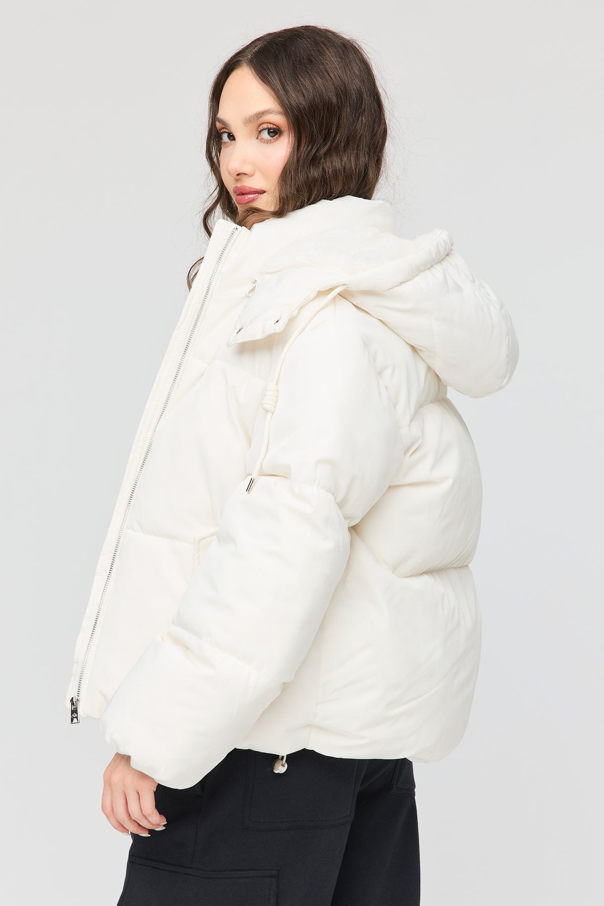 Vue alternative 2. Blouson bouffant Cozy Lux court doublé de similifourrure