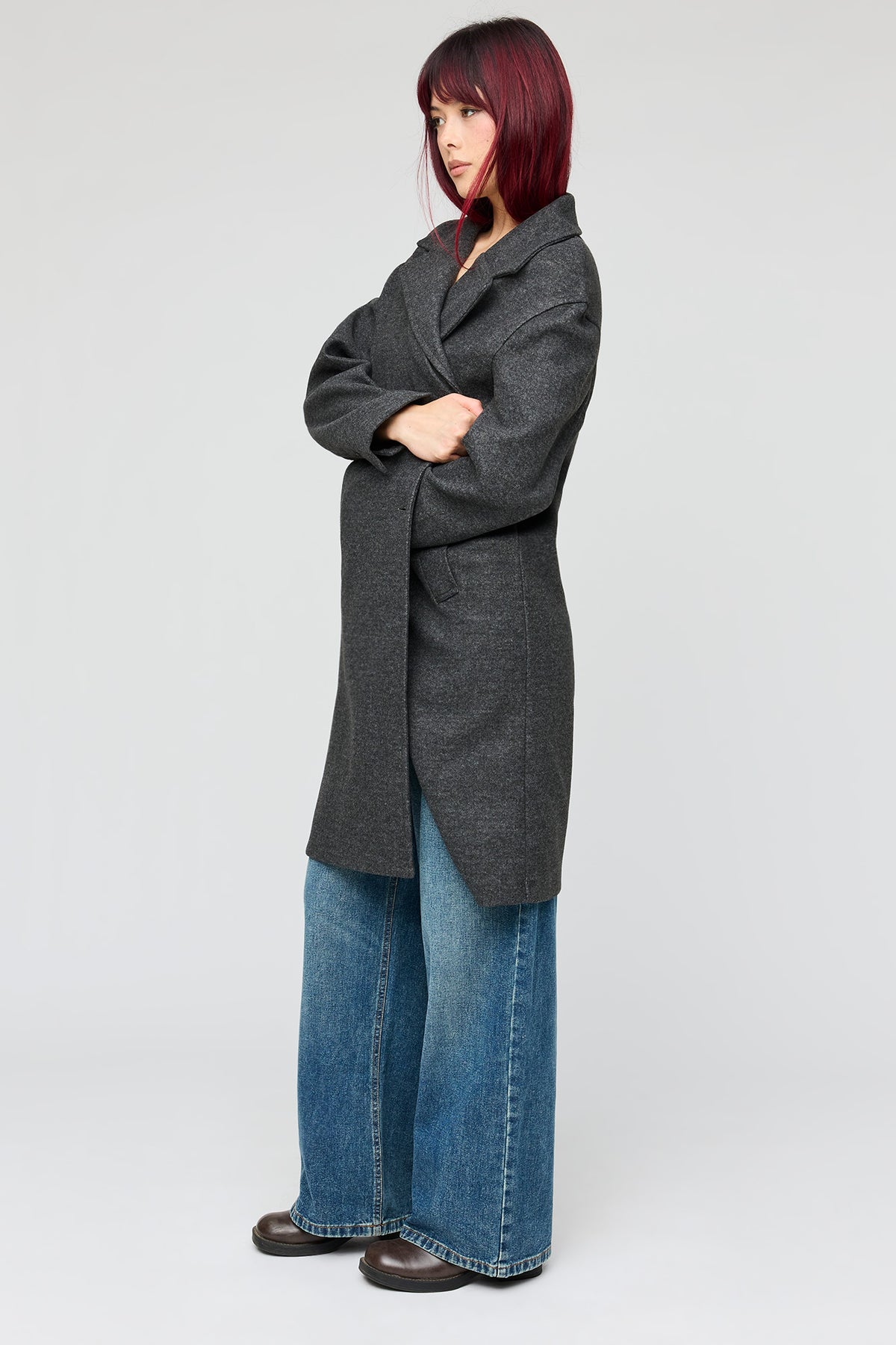 Vue alternative 2. Trench midi boutonné