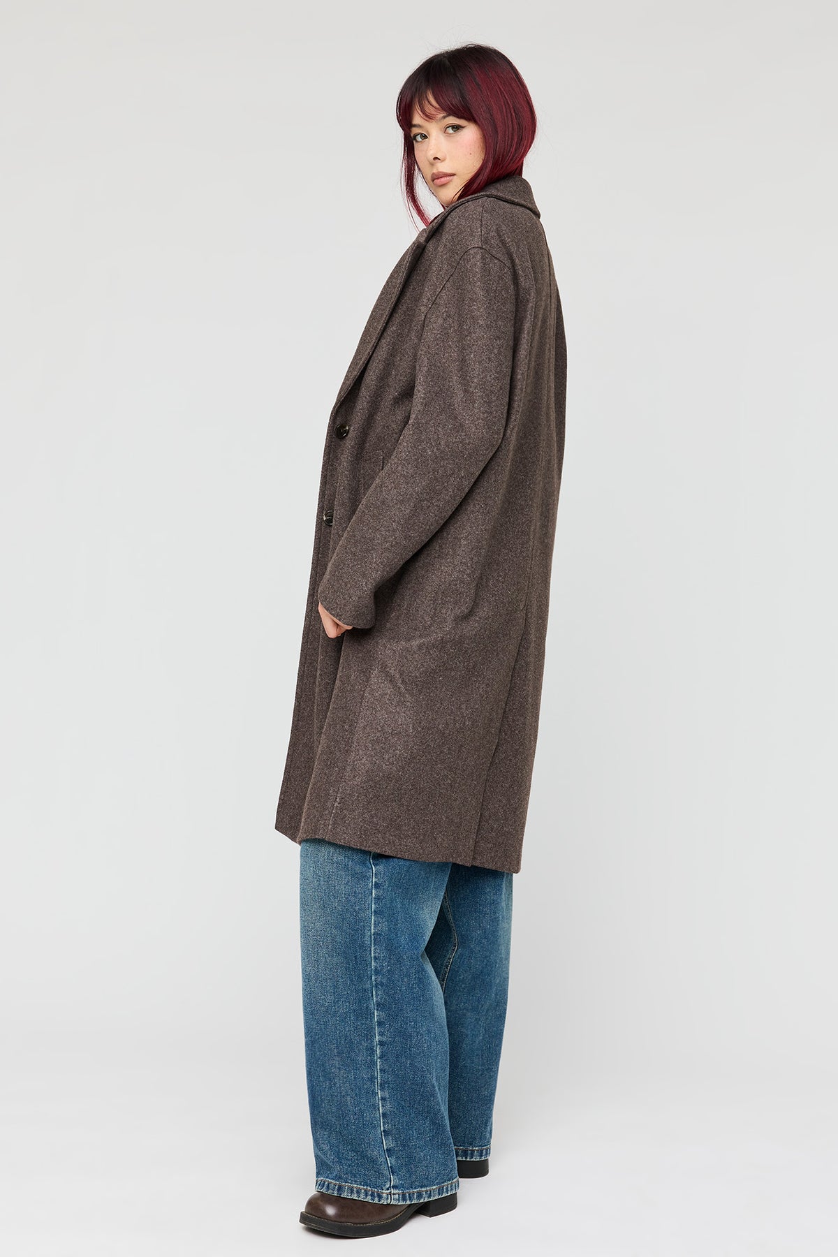 Vue alternative 2. Trench midi boutonné