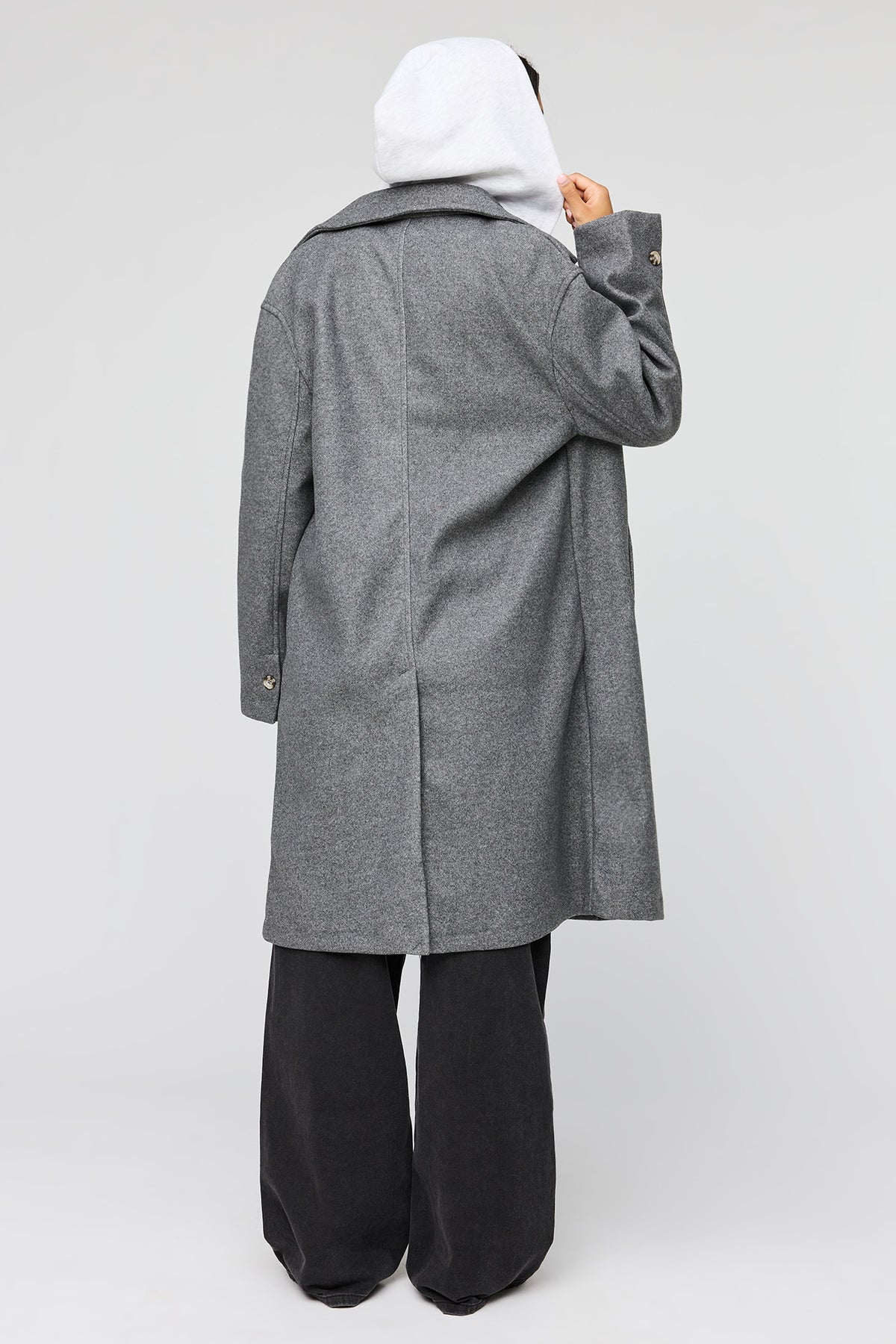 Vue alternative 3. Manteau en simililaine