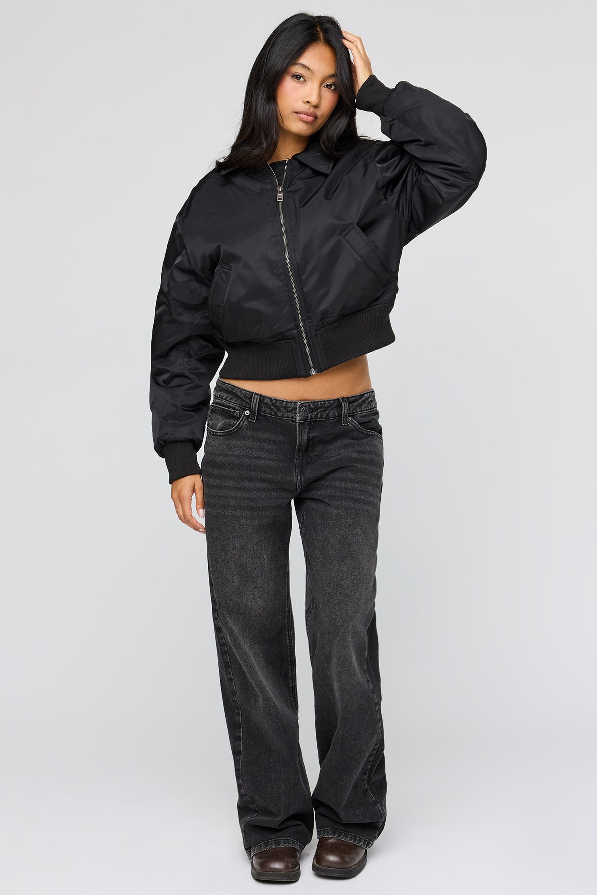 Alt View 3. Oversized Bomber Jacket - Black