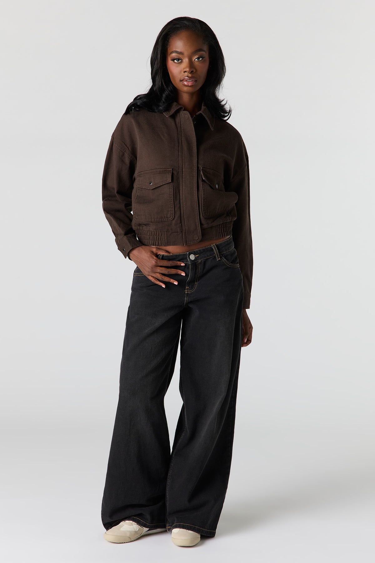 Vue alternative 3. Blouson avec col