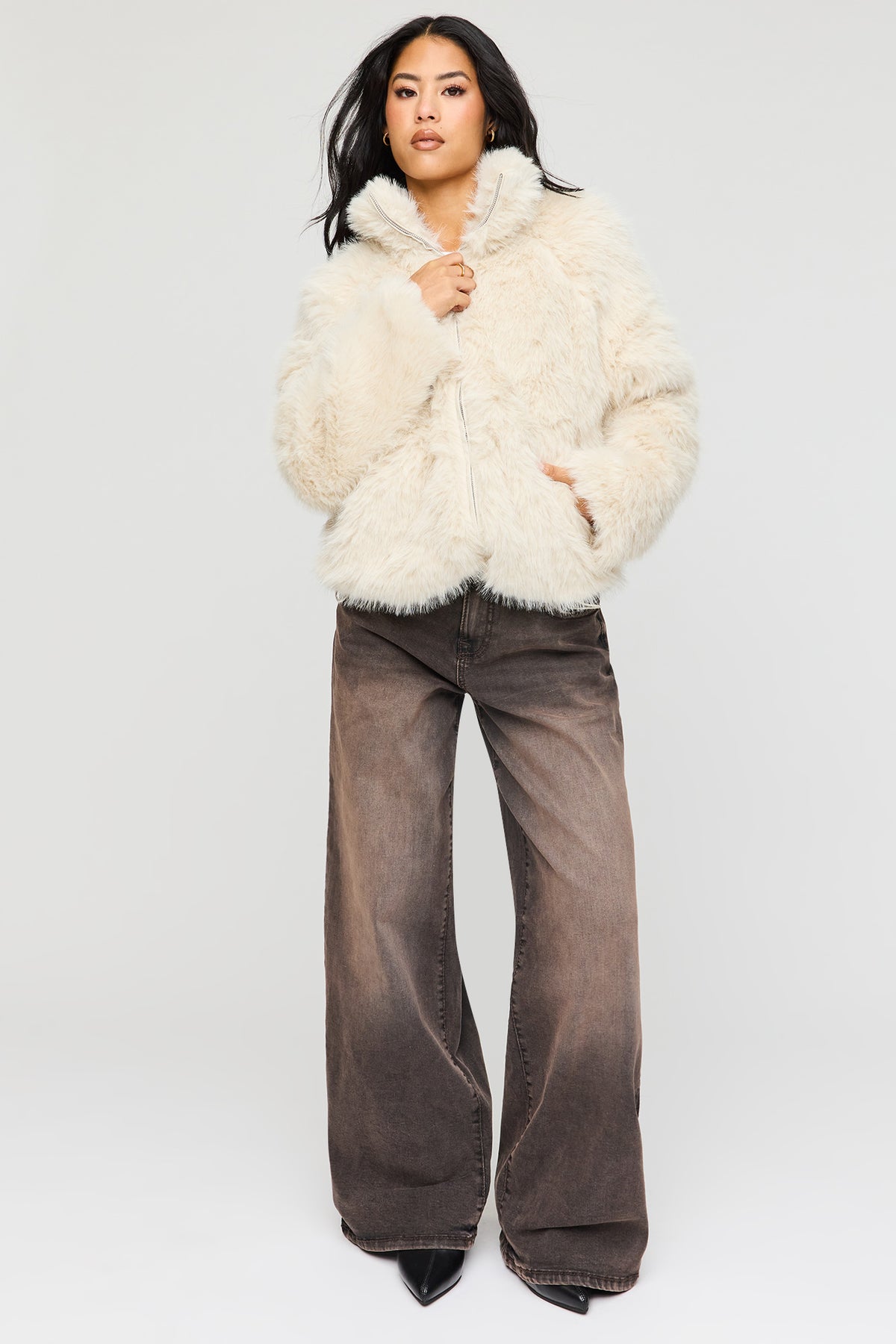 Vue alternative 3. Blouson en similifourrure à glissière