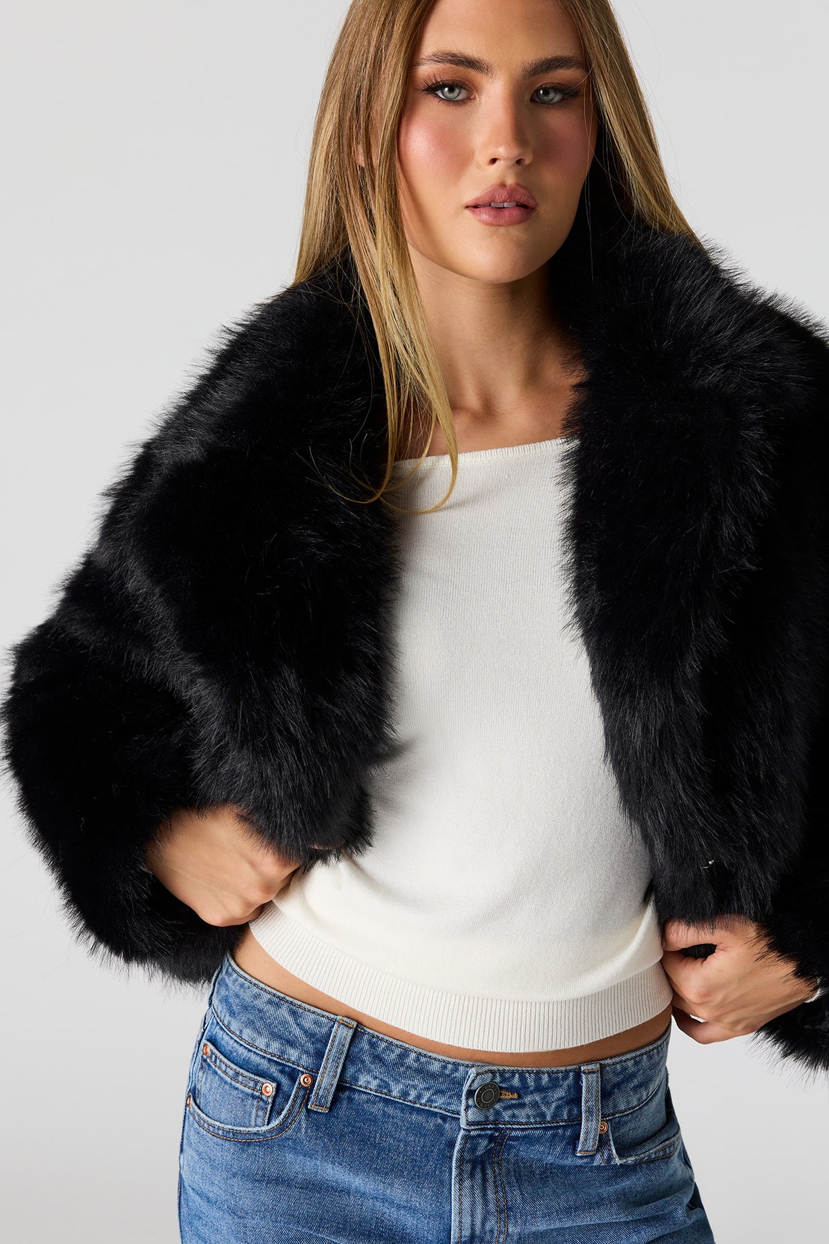 Alt View 4. Faux Fur Collared Jacket - Black